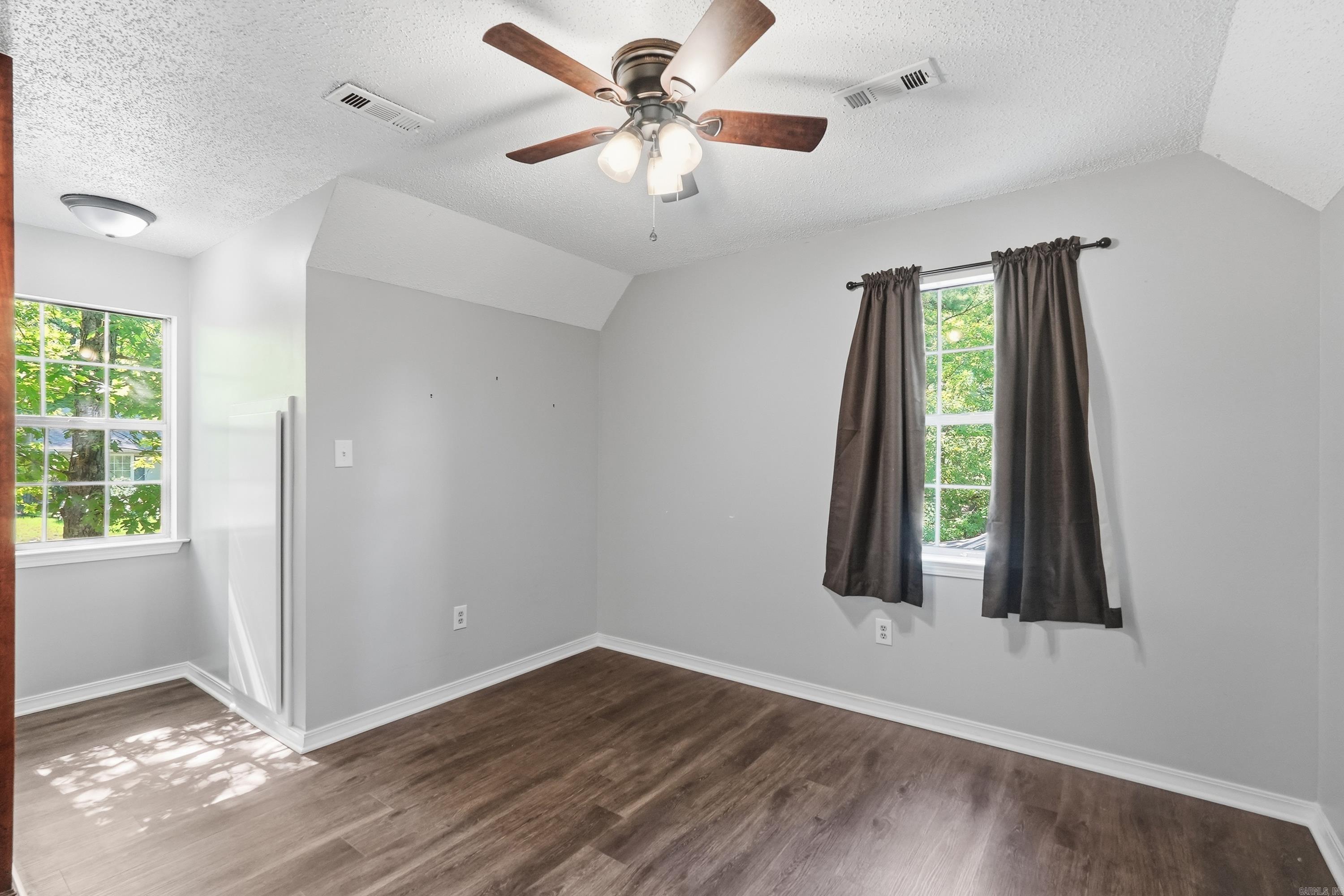 GIBRALTER HGTS - Residential