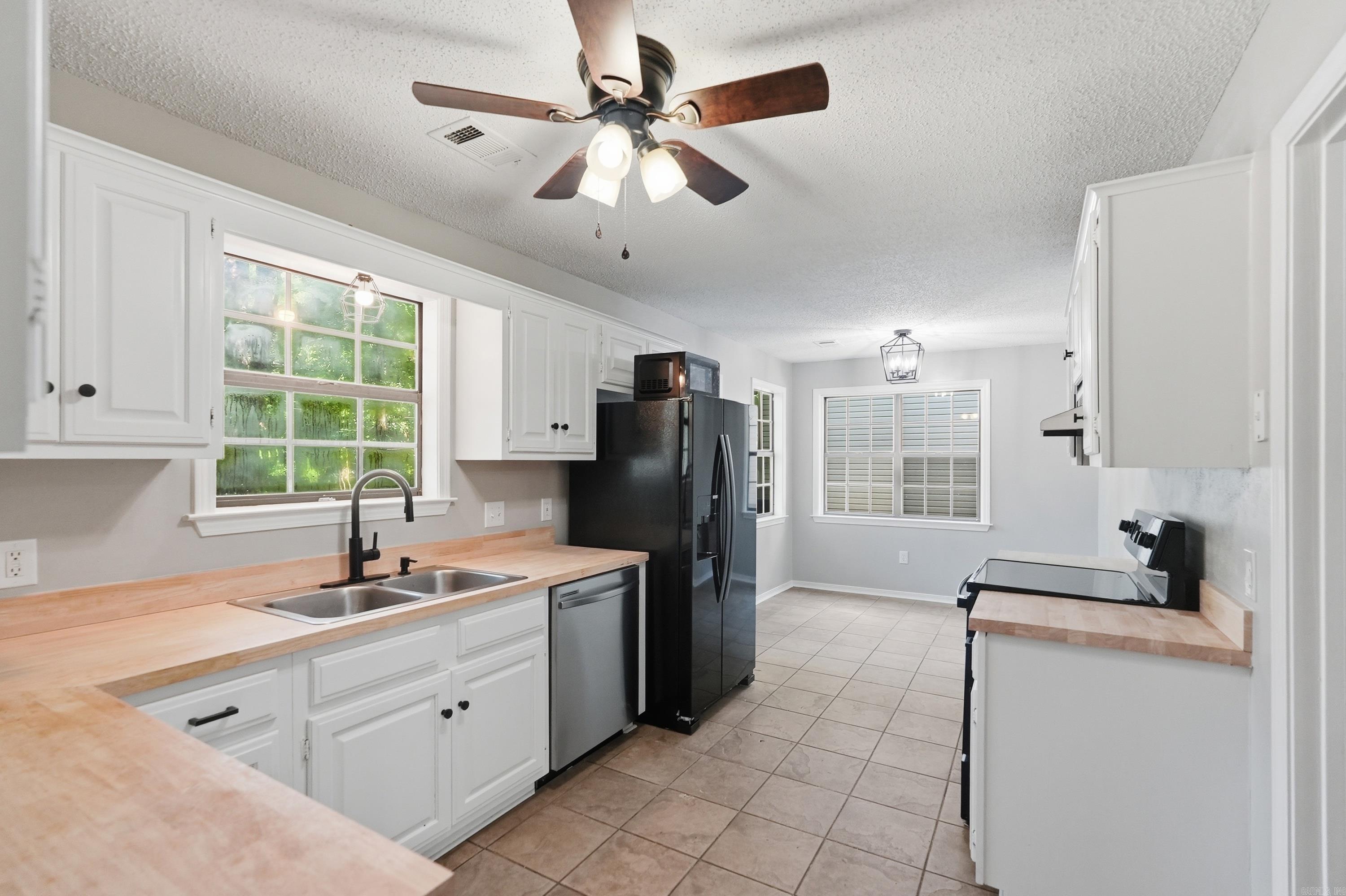 GIBRALTER HGTS - Residential