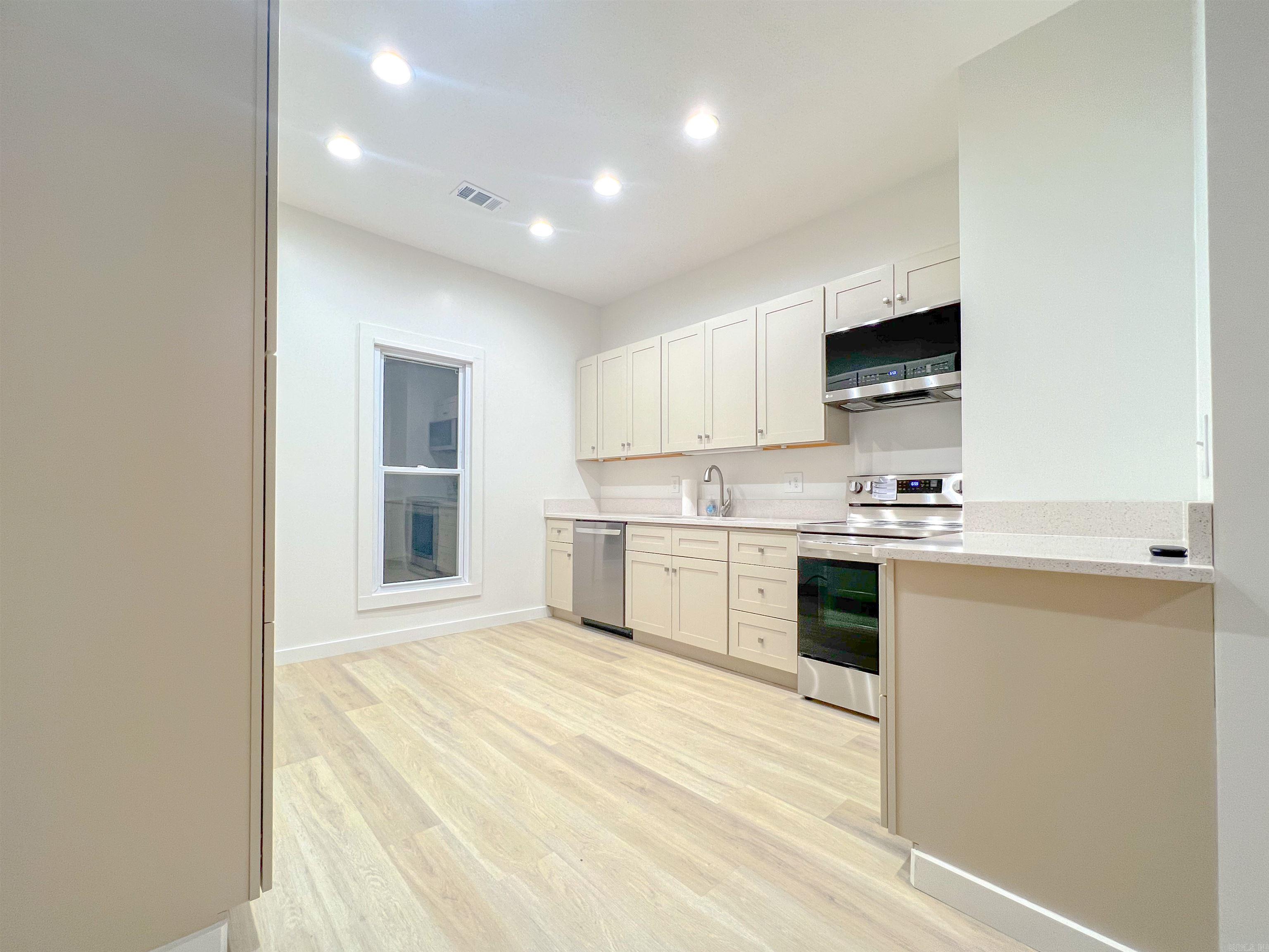 BATES - Residential