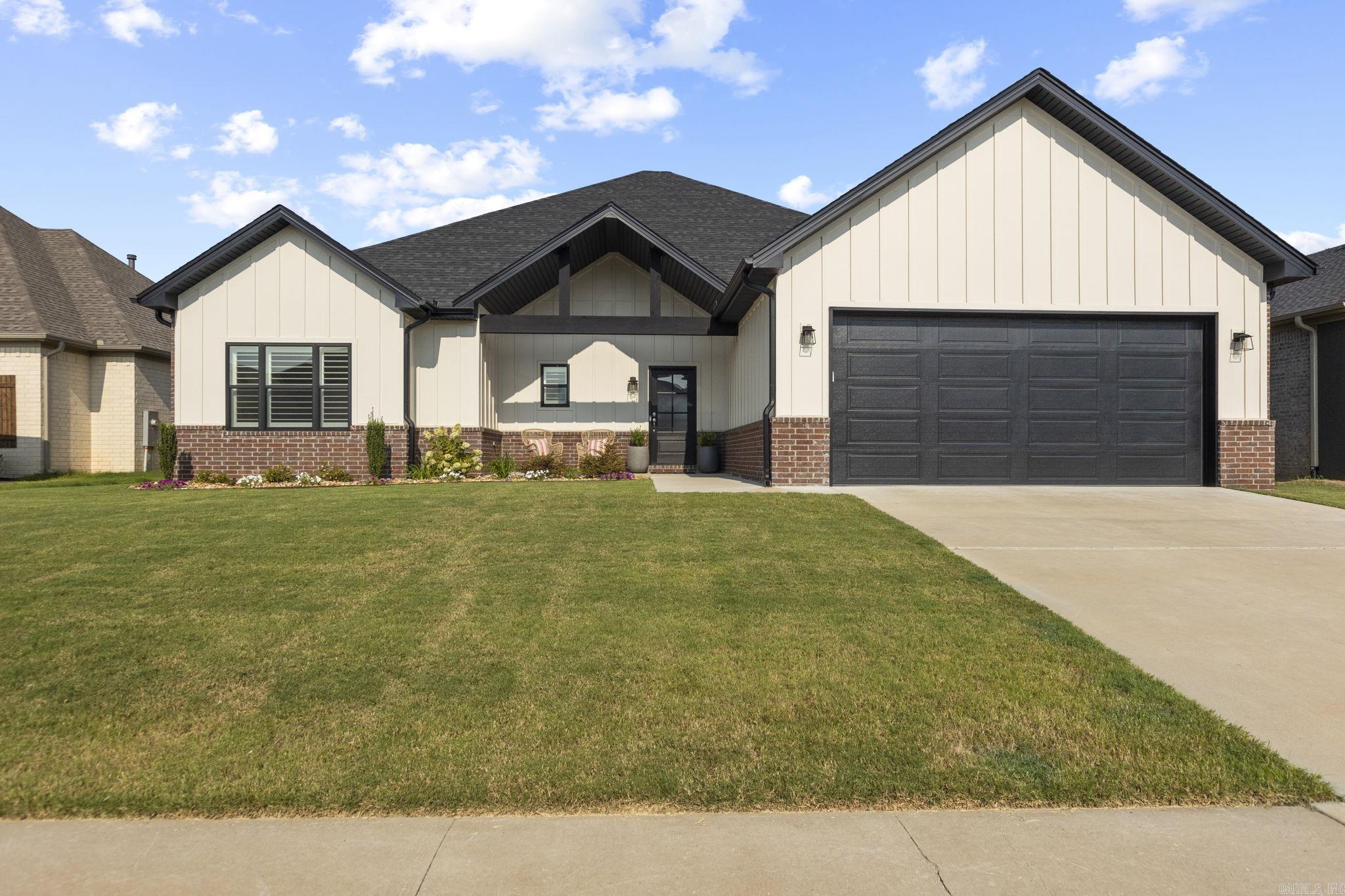 COUNTRY CLUB OF ARK THE - Residential