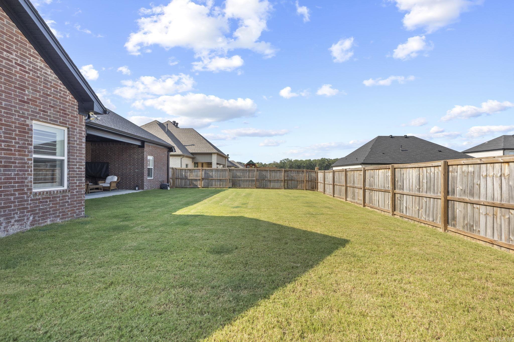 COUNTRY CLUB OF ARK THE - Residential