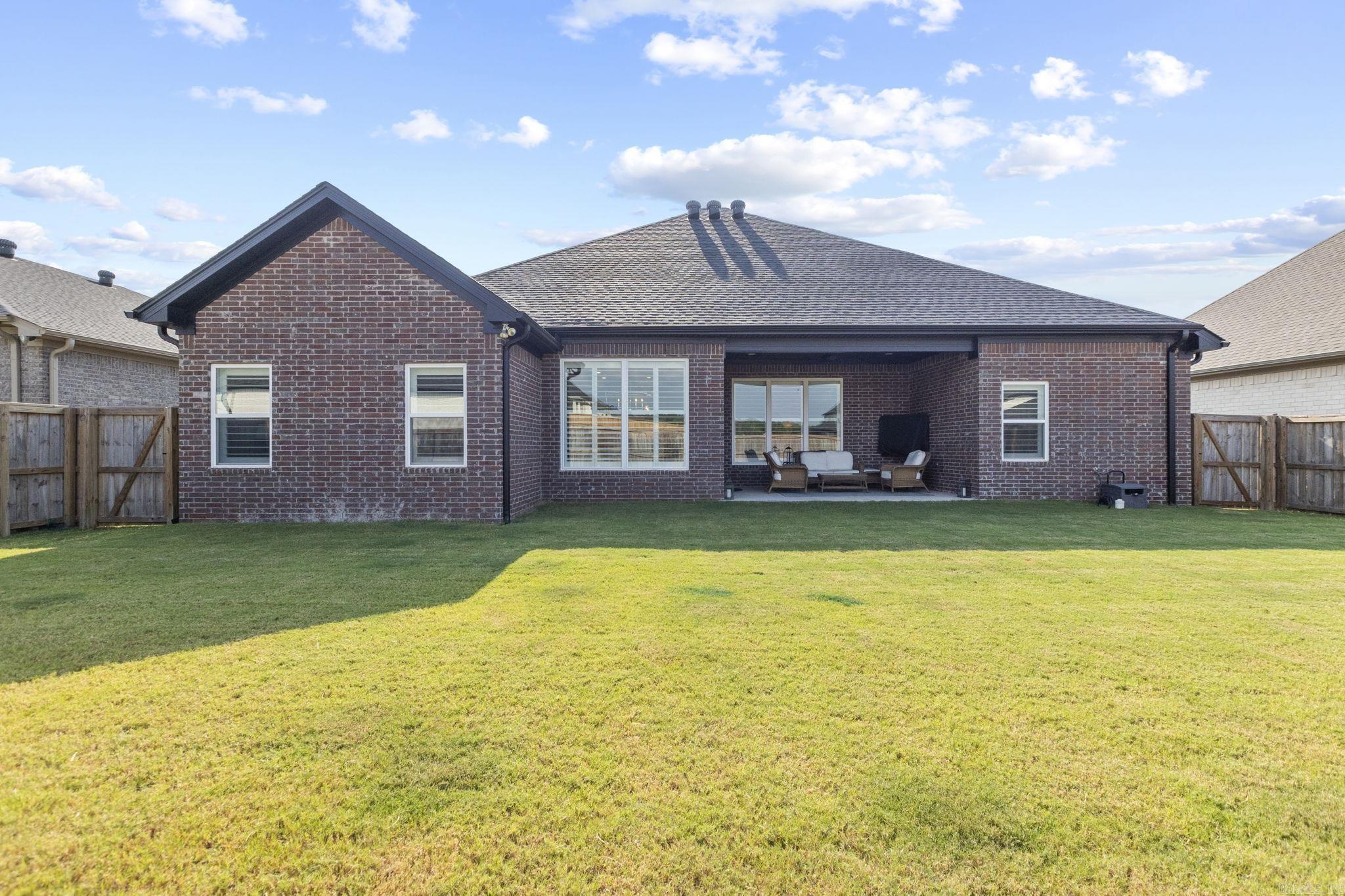 COUNTRY CLUB OF ARK THE - Residential