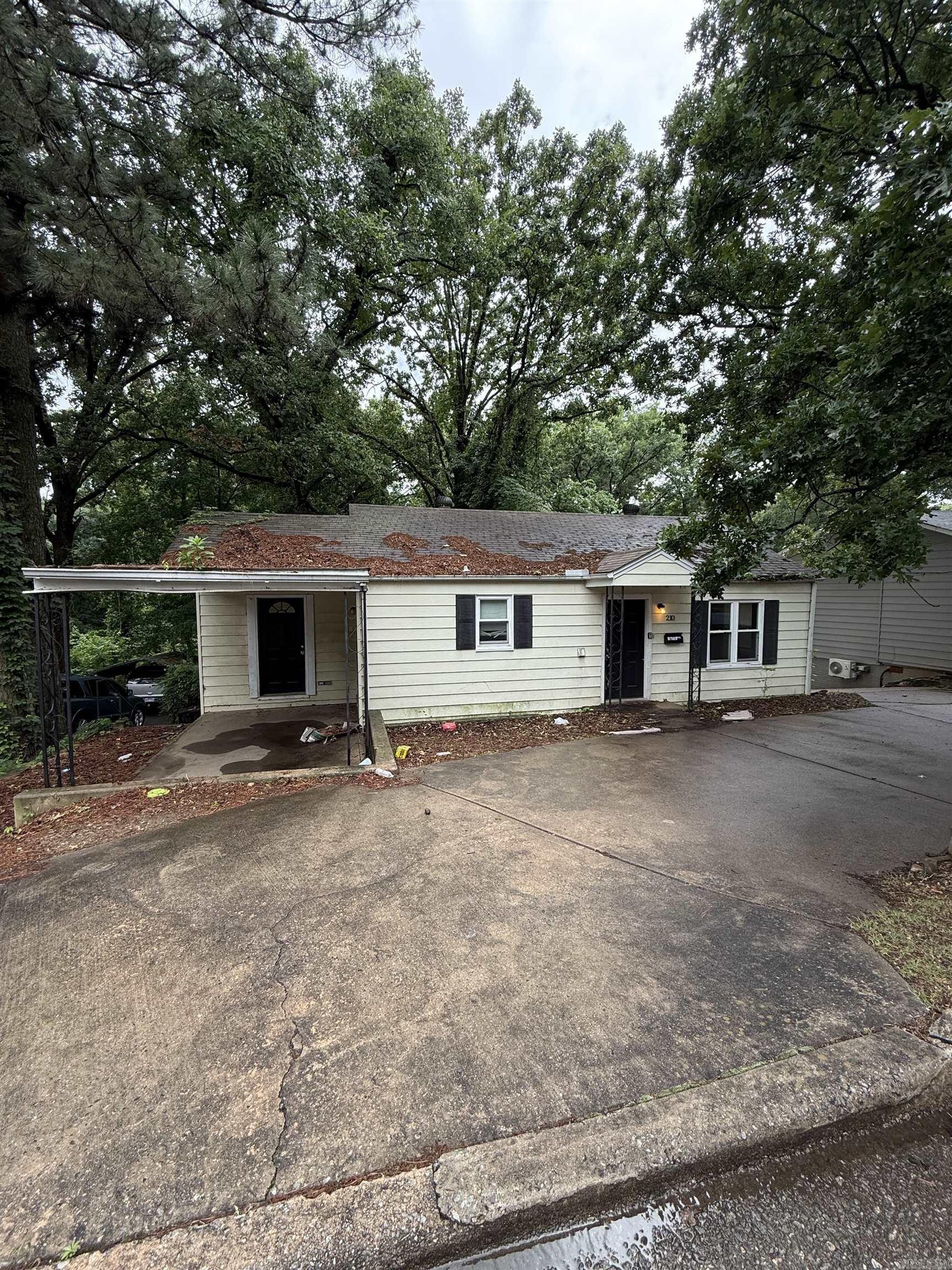 Perched in an established neighborhood, this charming 3-bedroom, 1-bathroom cottage offers nearly 1,000 square feet of efficiently designed living space. Originally built in 1950, the home features a timeless single-story layout with a classic exterior and a manageable, level lot of approximately a quarter-acre. The property provides a fantastic opportunity for those seeking a home with character and a solid foundation in a quiet North Little Rock community. Residents enjoy being just a stone’s throw from the scenic walking trails and recreational activities of Lakewood Lakes and the community amenities at Old North Hills Park. This location is perfect for easy commuting, situated just minutes from the major retail and dining corridor on JFK Boulevard (Hwy 107), with swift access to I-40 and Hwy 67/167 for a direct route to downtown Little Rock and Camp Robinson