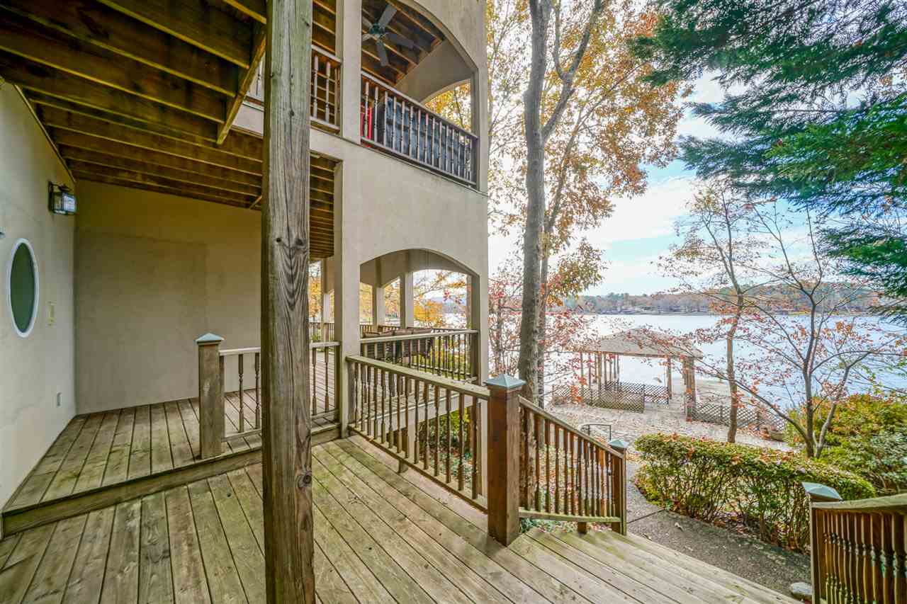 Driftwood Point - Residential