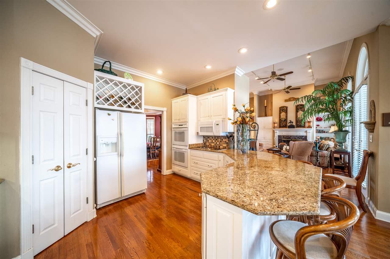 Driftwood Point - Residential