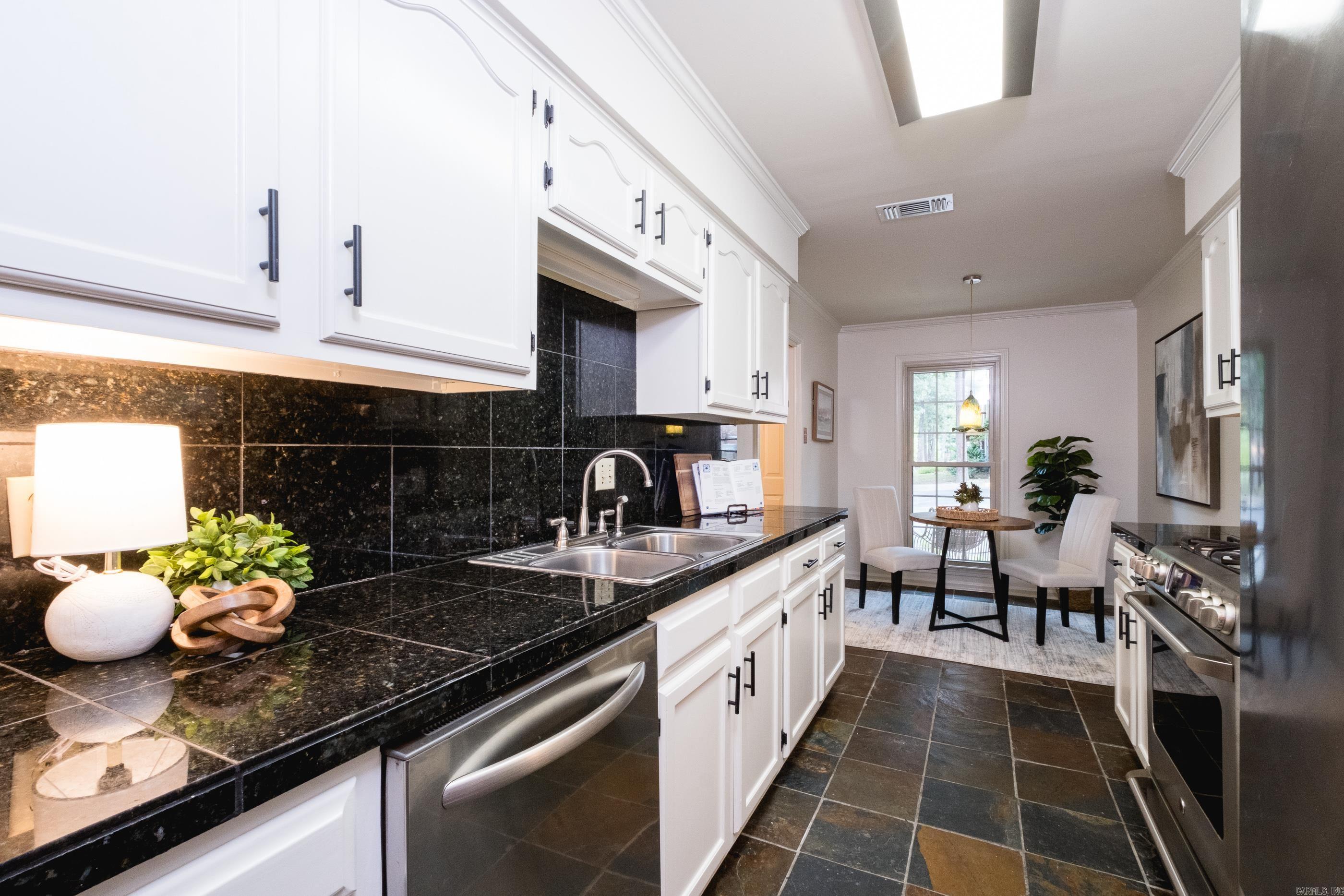 ANDOVER SQUARE - Residential