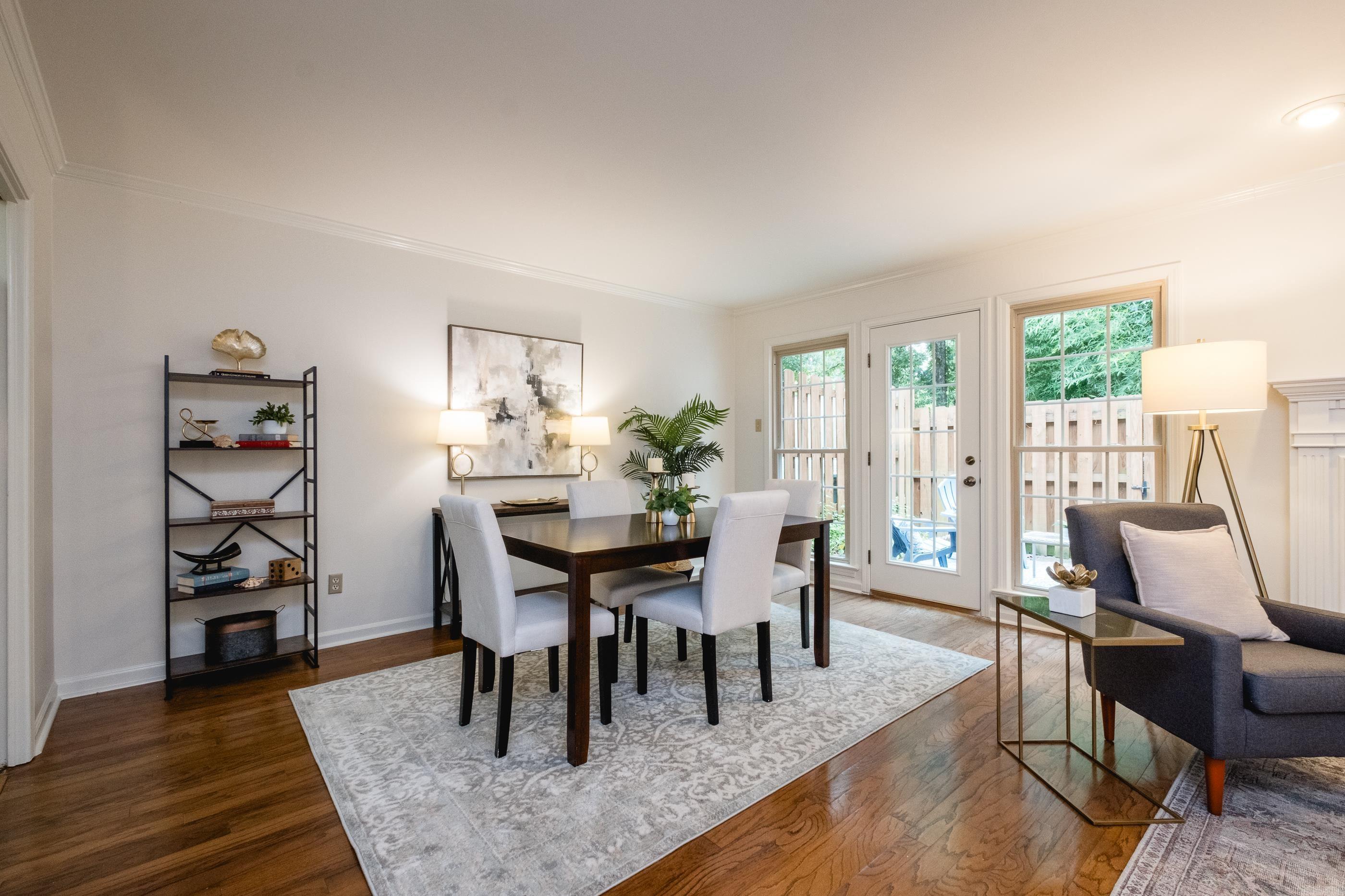ANDOVER SQUARE - Residential