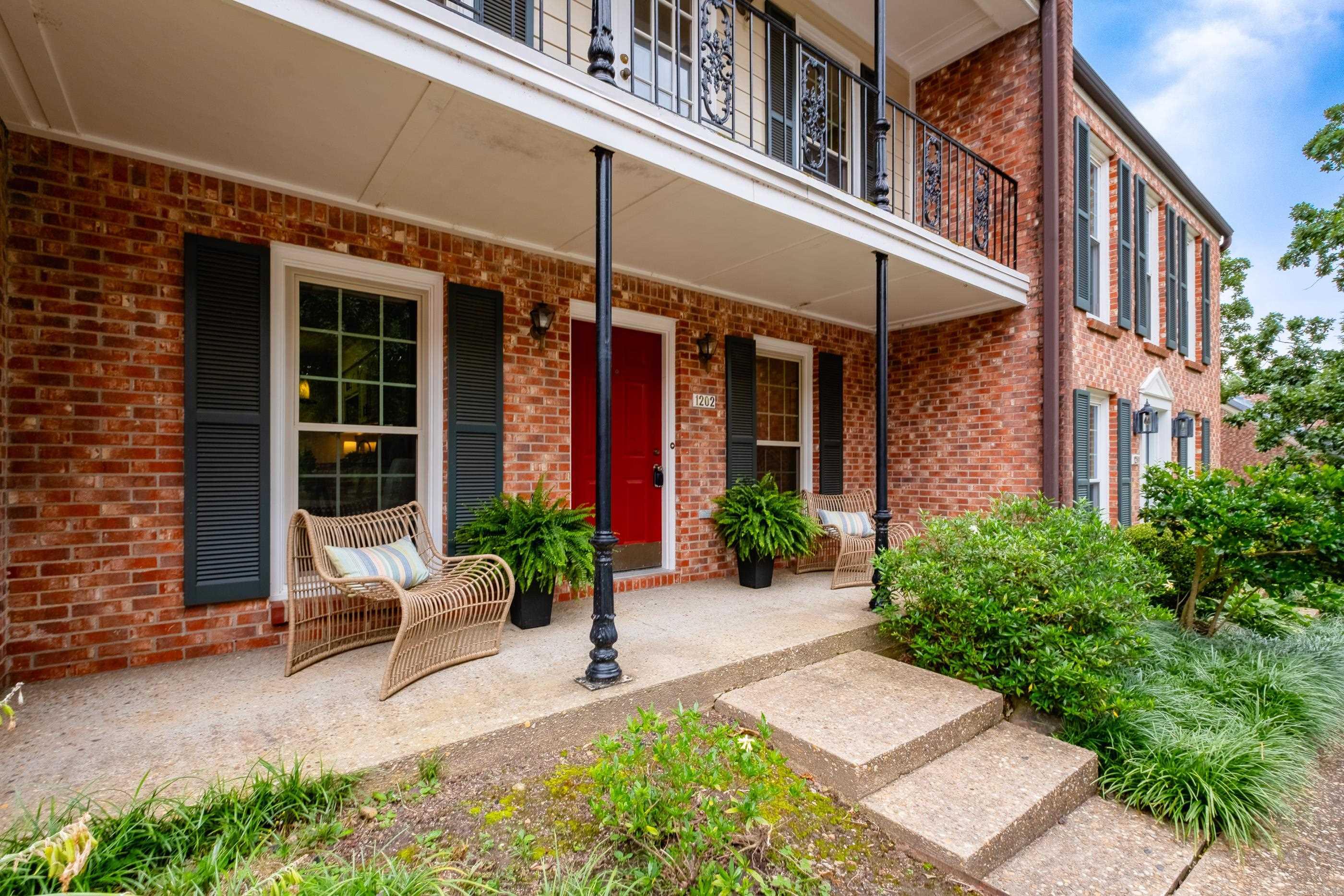 ANDOVER SQUARE - Residential