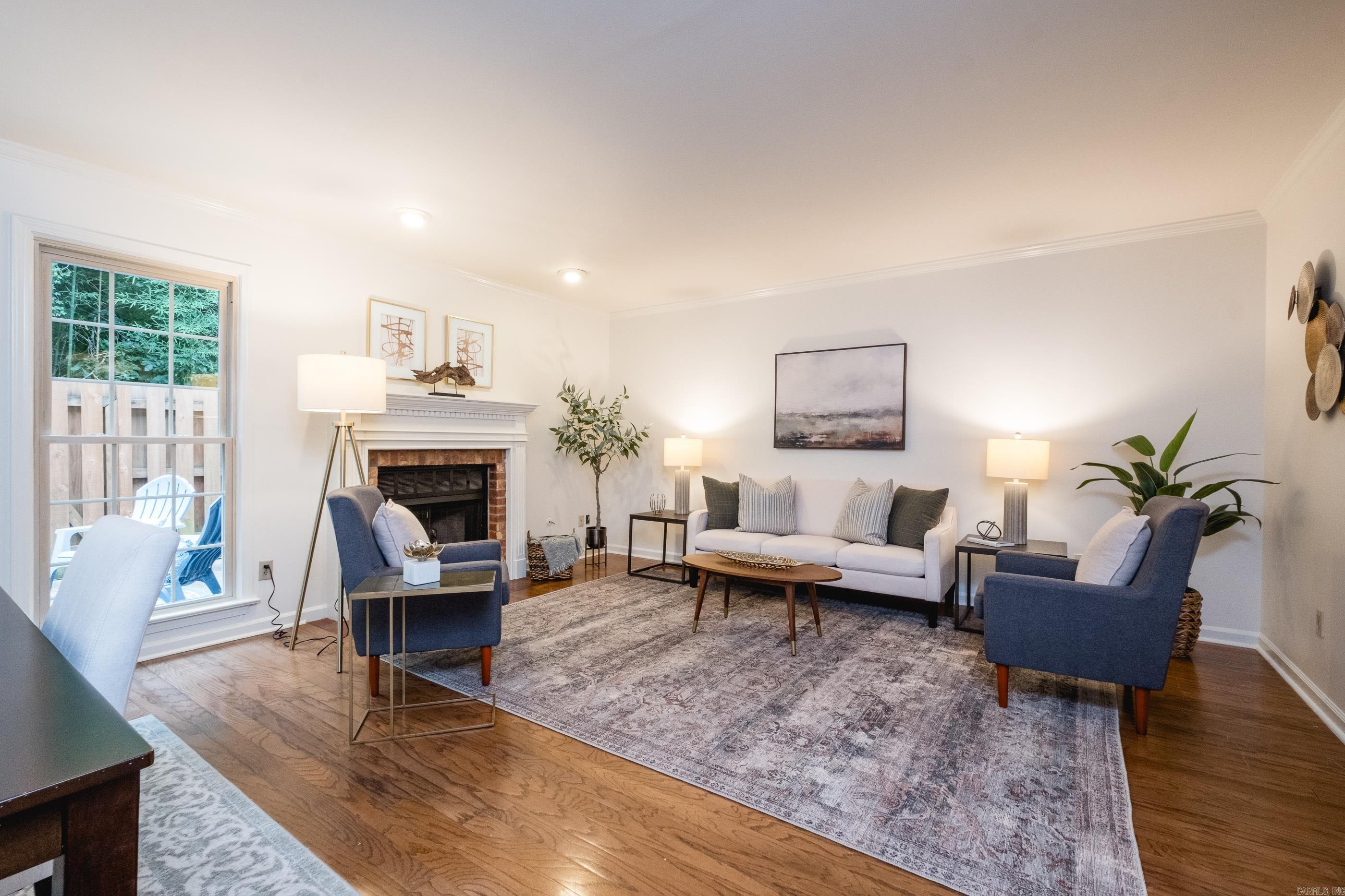 ANDOVER SQUARE - Residential