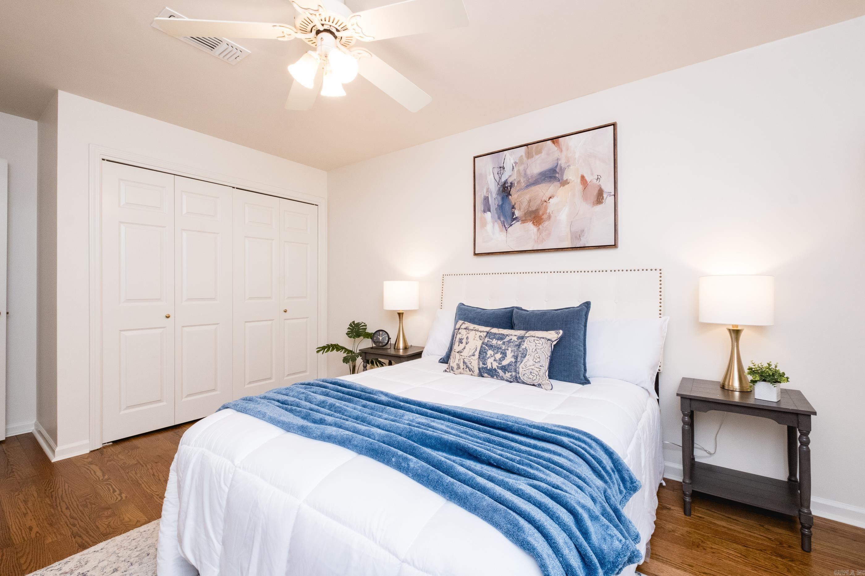 ANDOVER SQUARE - Residential