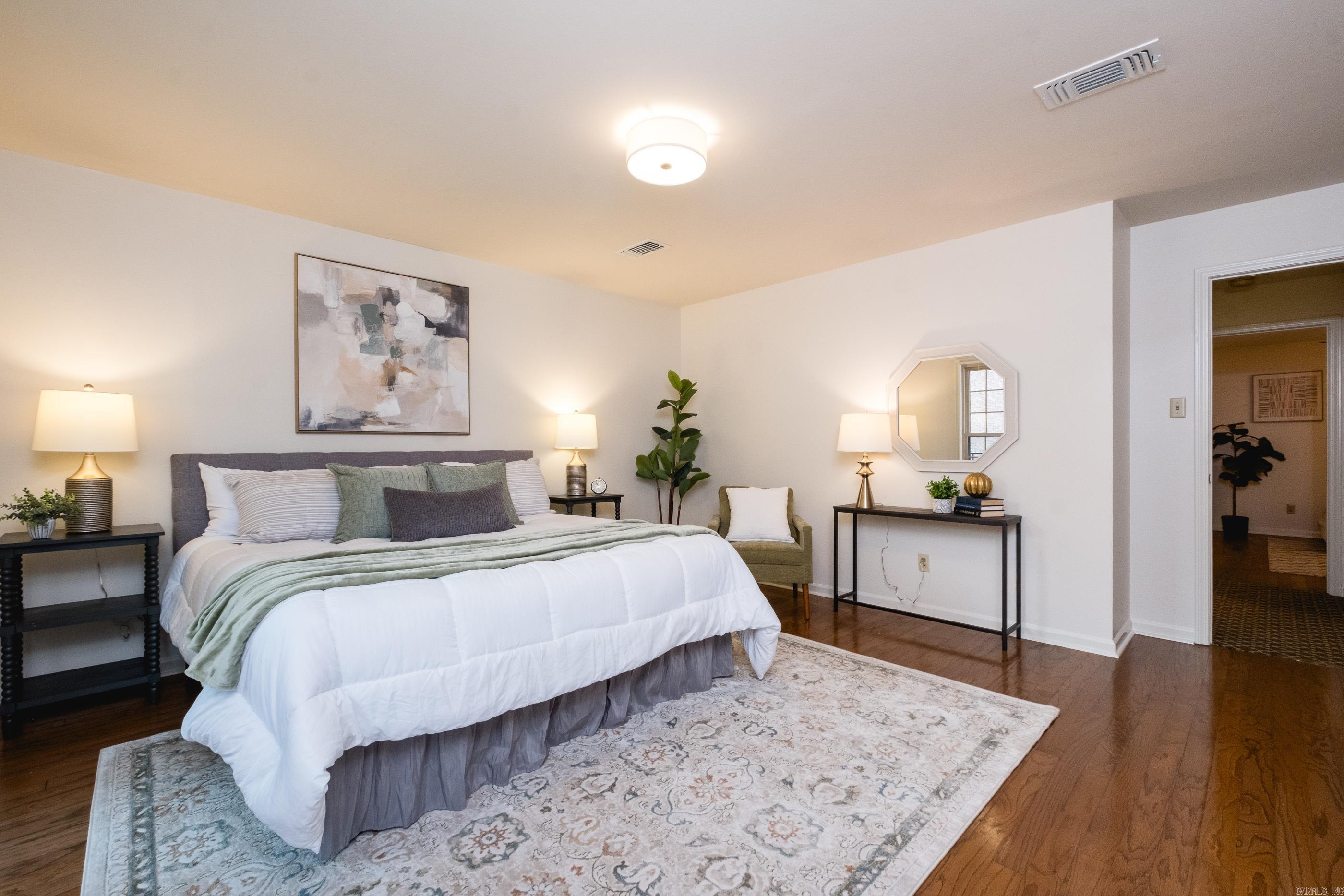 ANDOVER SQUARE - Residential