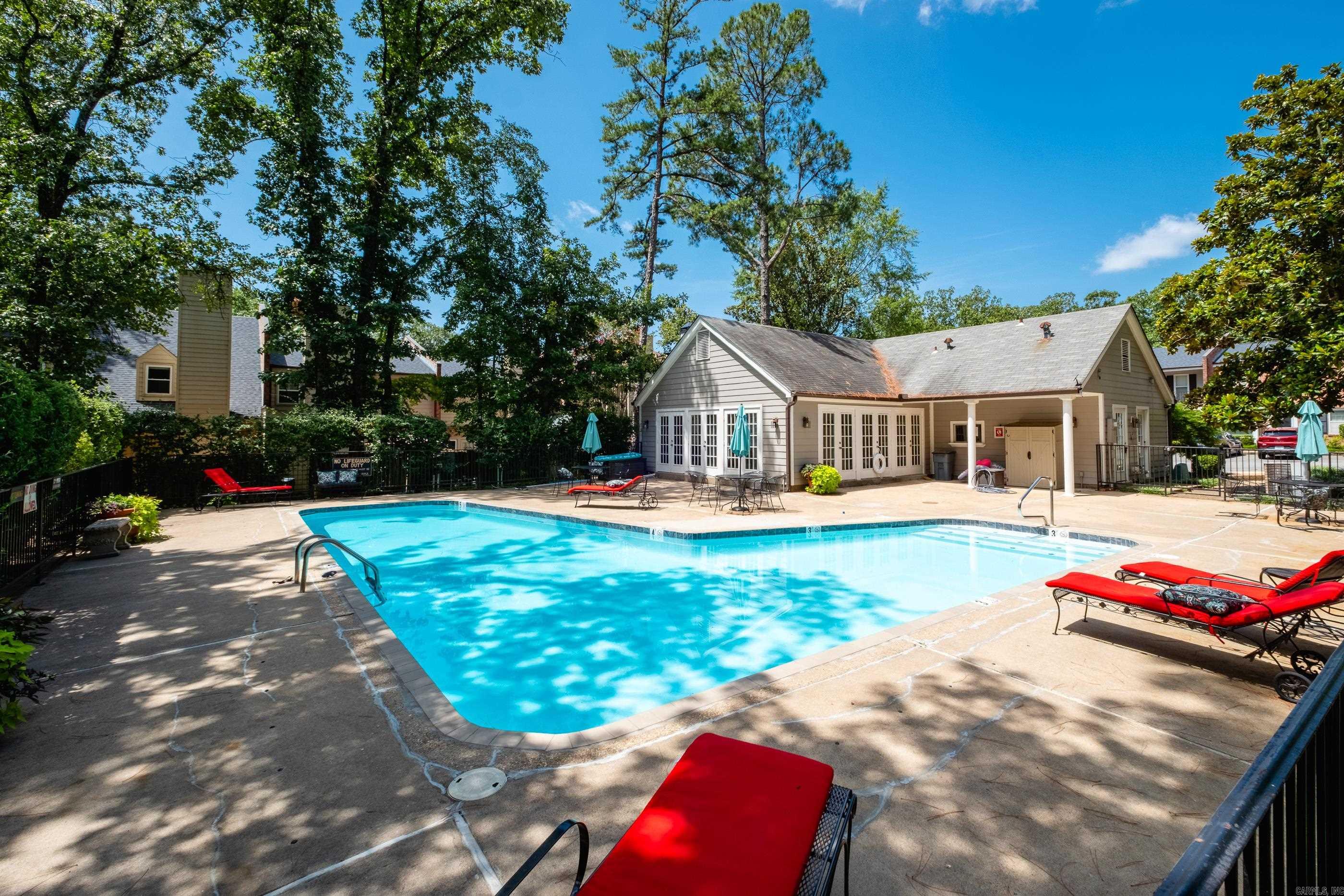 ANDOVER SQUARE - Residential
