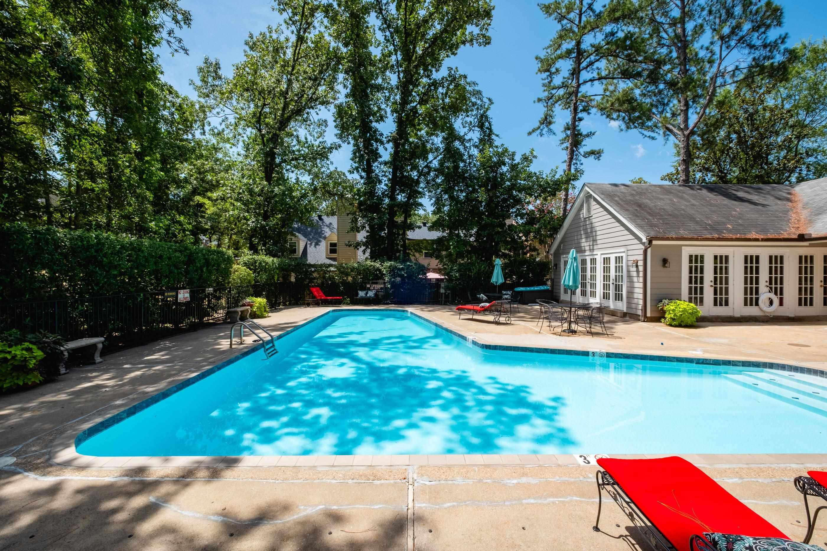 ANDOVER SQUARE - Residential