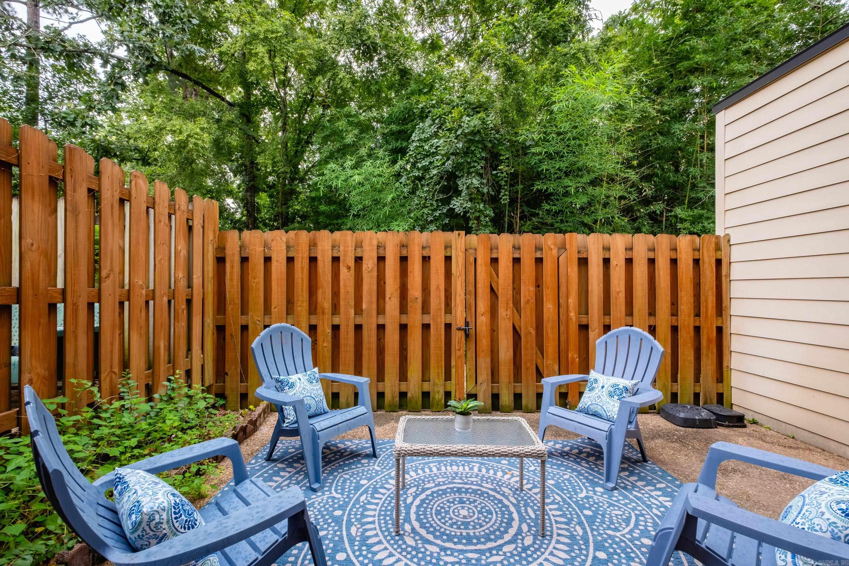 ANDOVER SQUARE - Residential