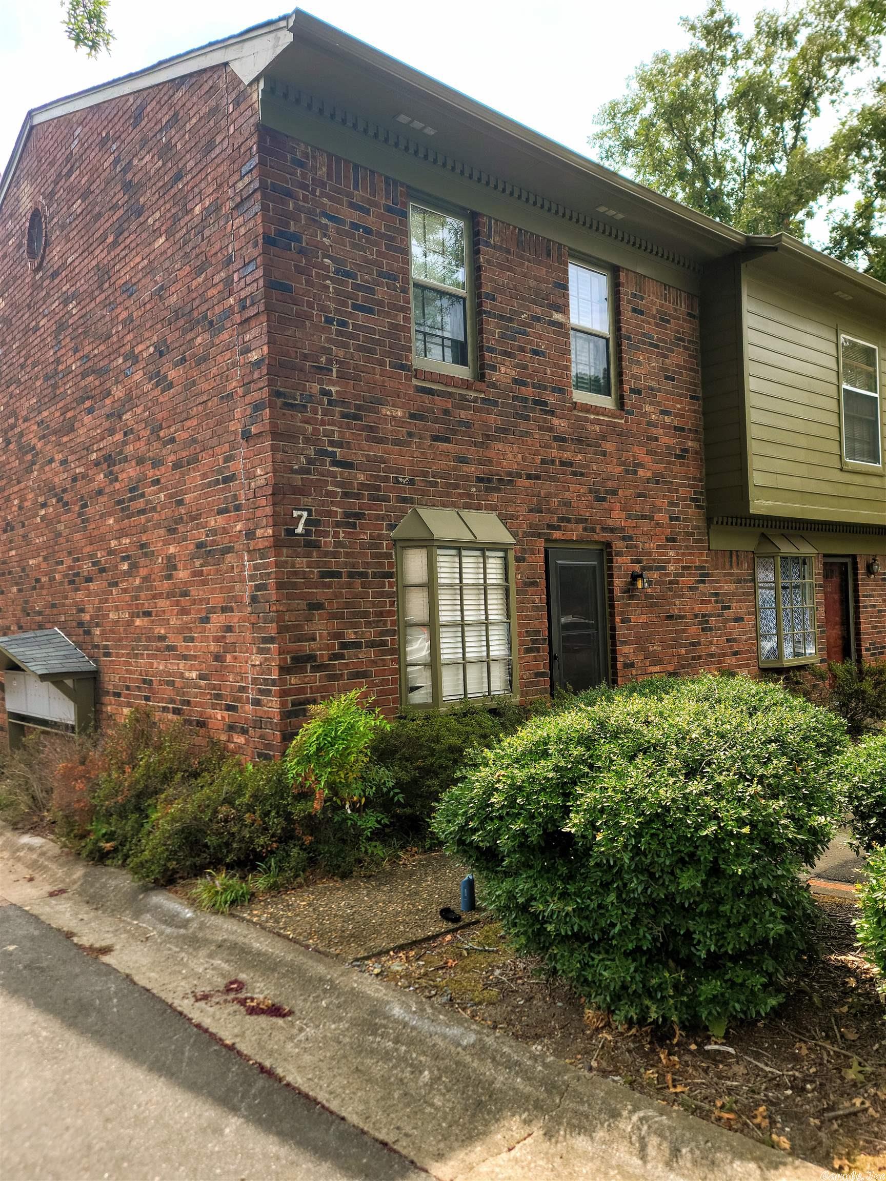 Wonderful undated Condo - It has been rented in the past for $1100.  2 bedrooms 1.5 baths