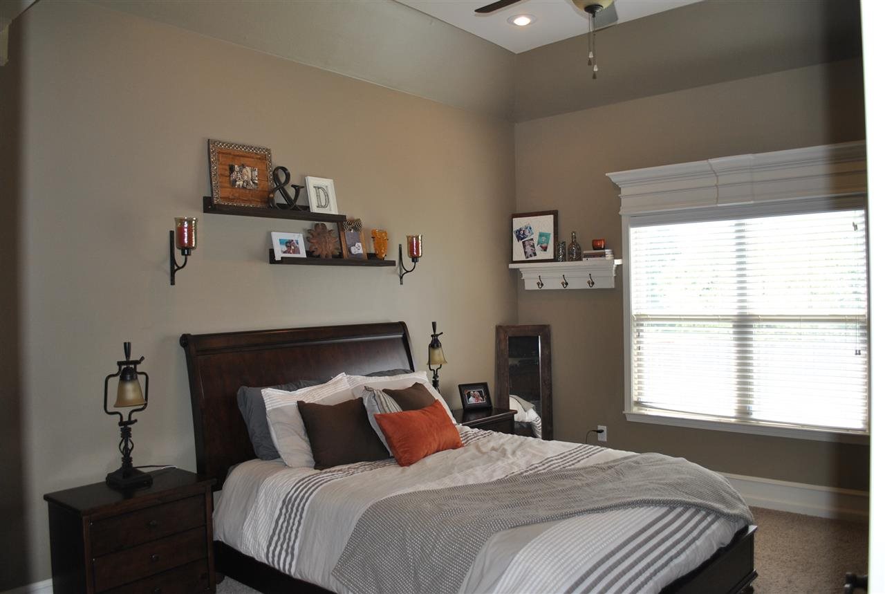 HURRICANE MEADOWS - Residential