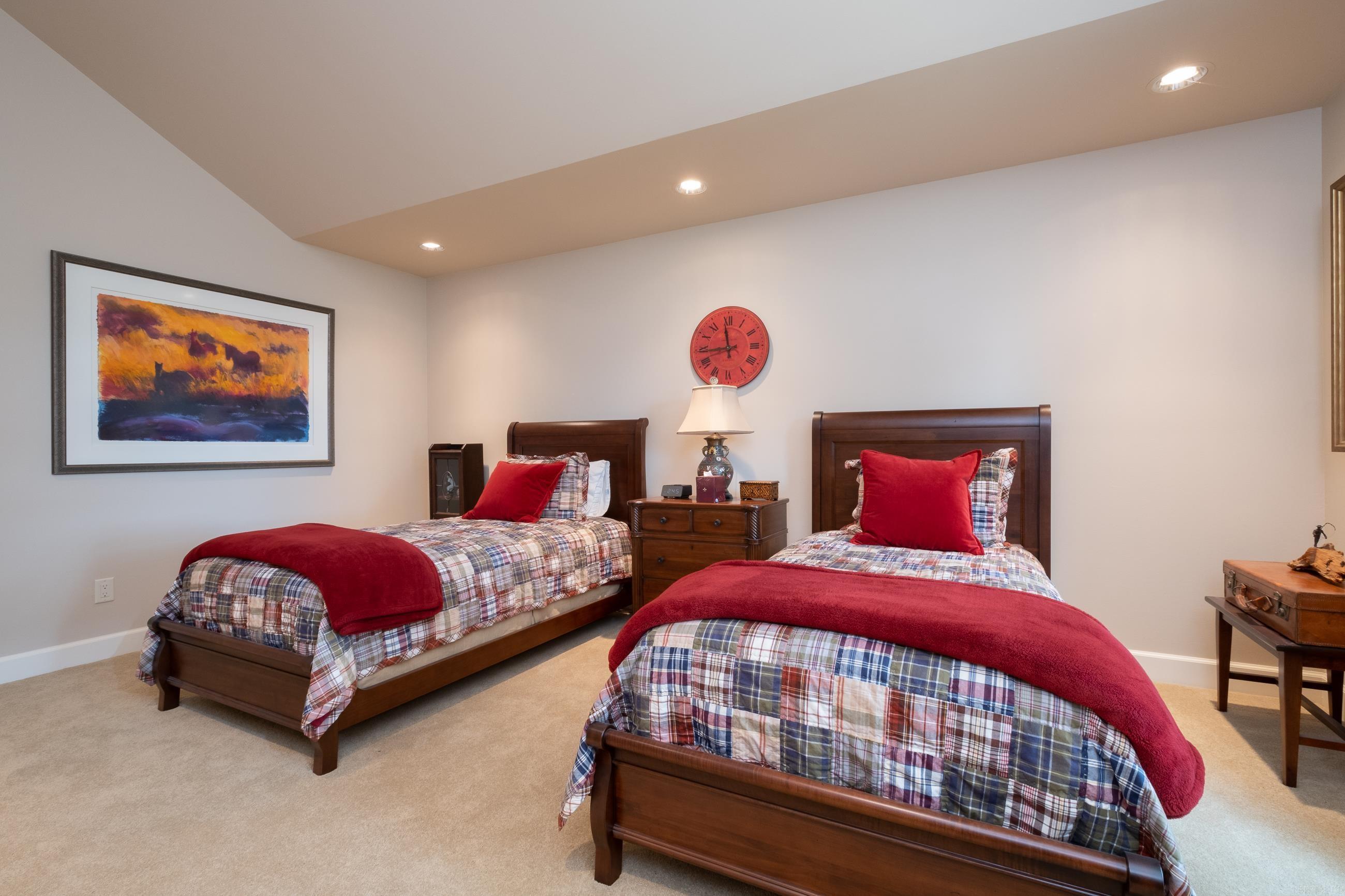 EDGEHILL - Residential