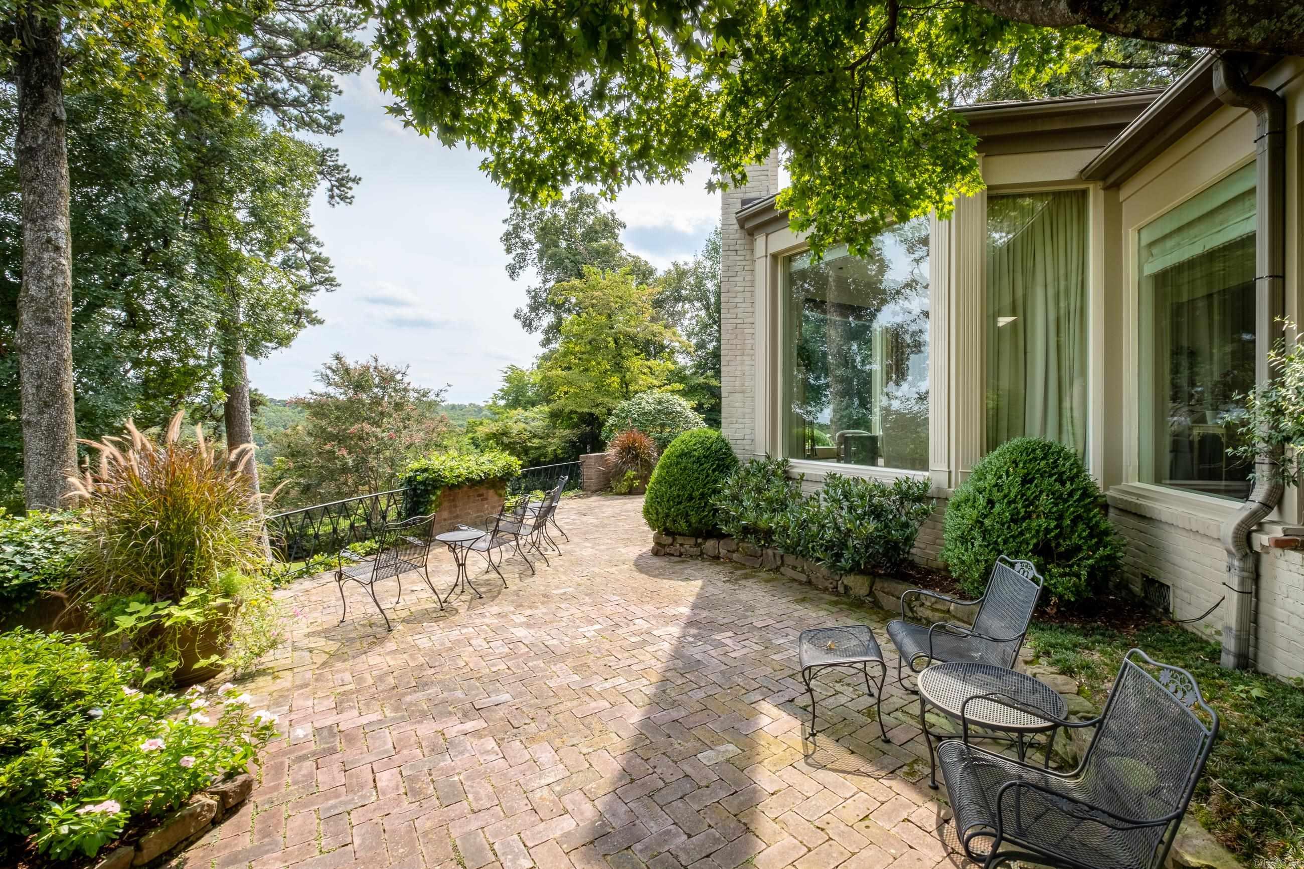 EDGEHILL - Residential