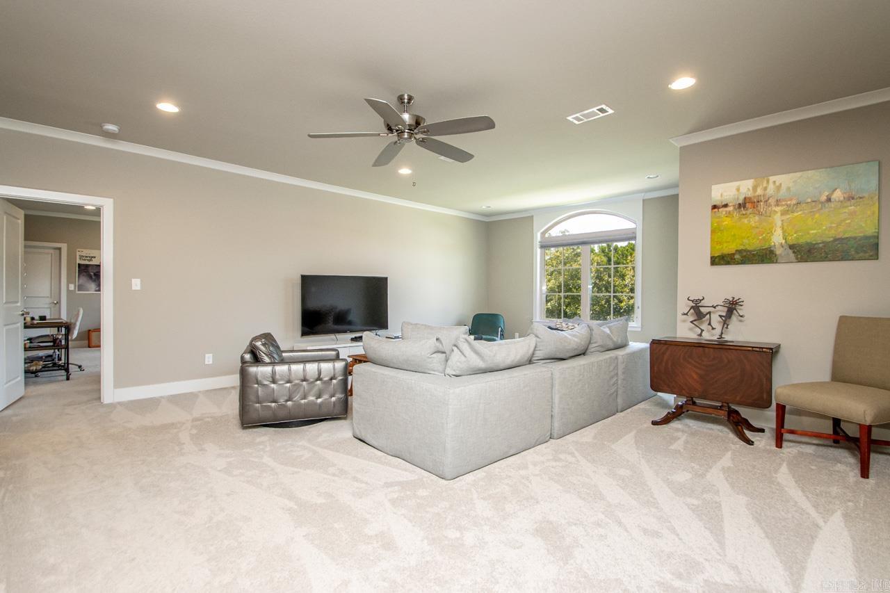 WOODLANDS EDGE - Residential