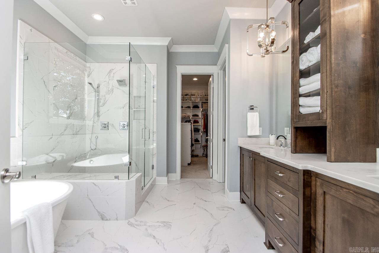 WOODLANDS EDGE - Residential