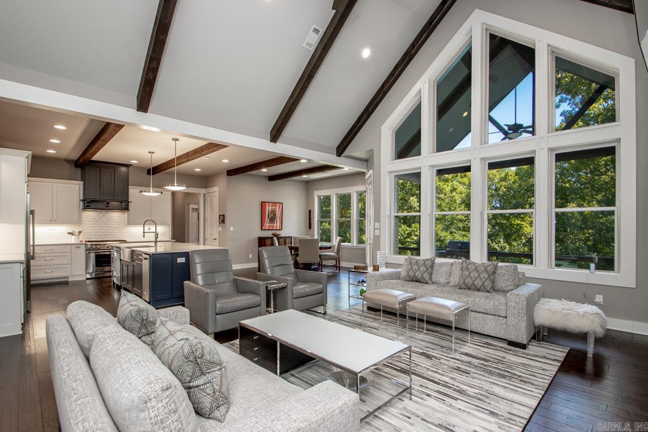WOODLANDS EDGE - Residential