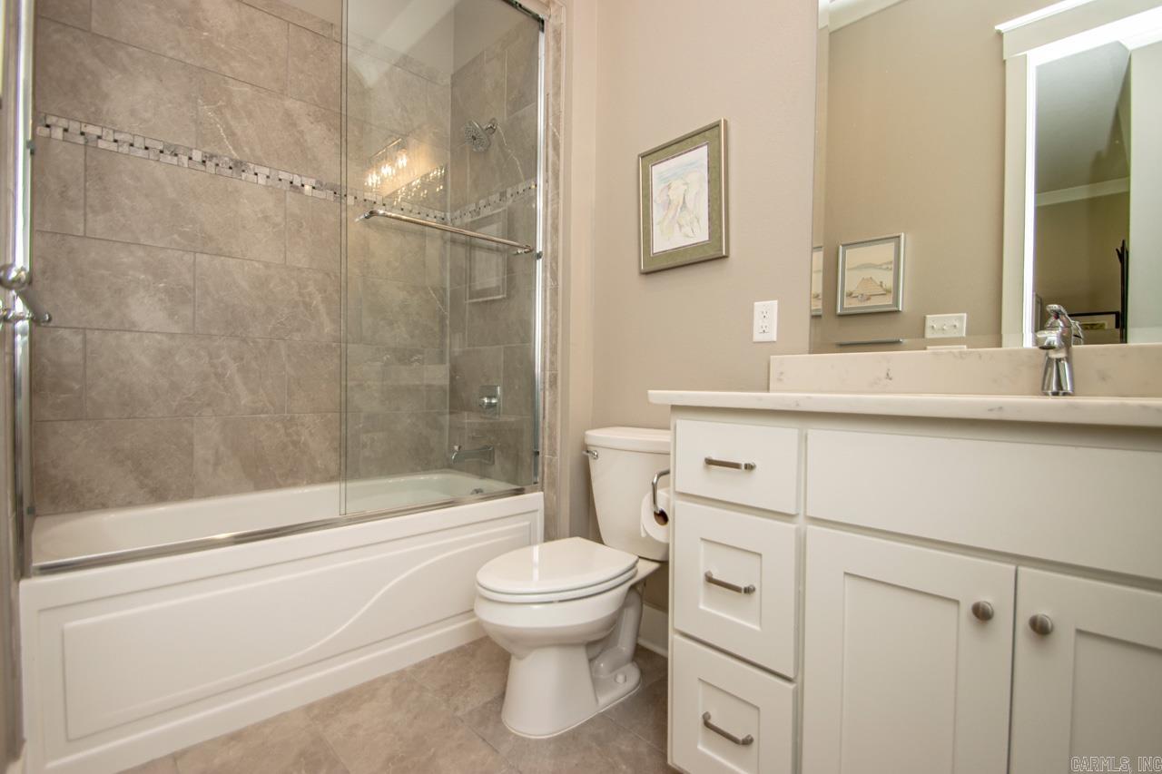 WOODLANDS EDGE - Residential