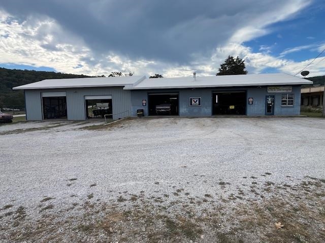 Metes & Bounds - Commercial Sale
