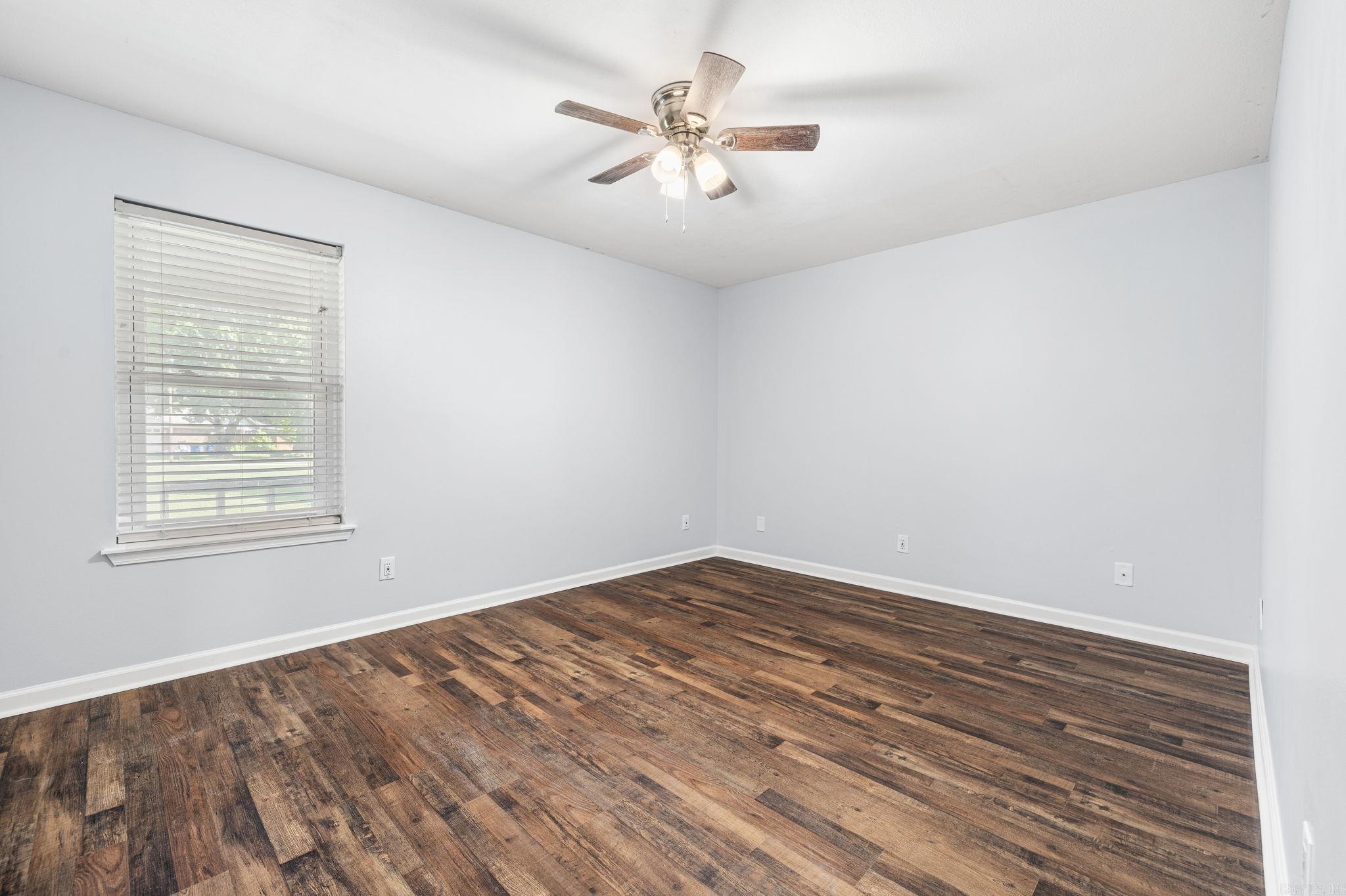 COUNTRY WOOD SUB UNIT - Residential