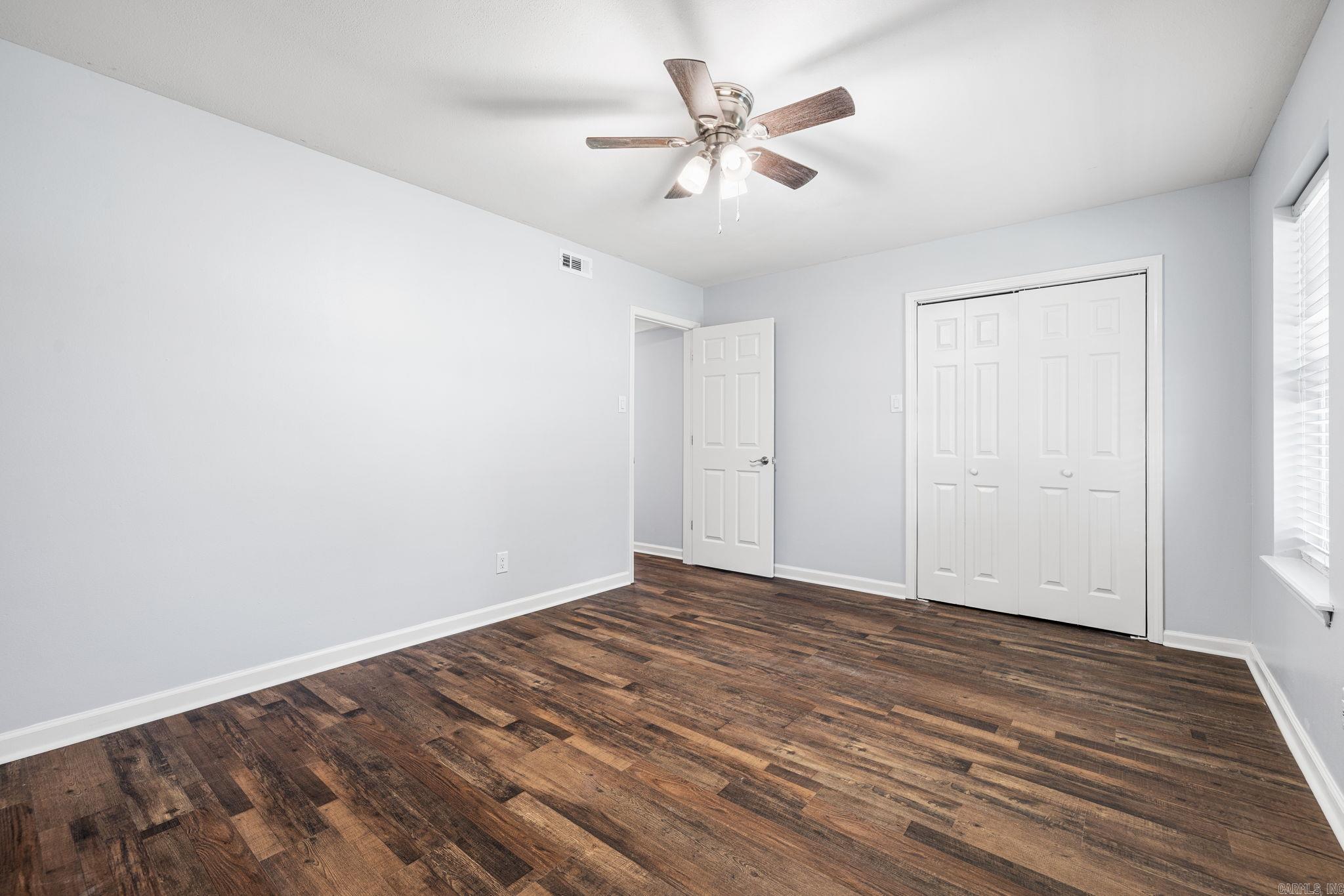 COUNTRY WOOD SUB UNIT - Residential