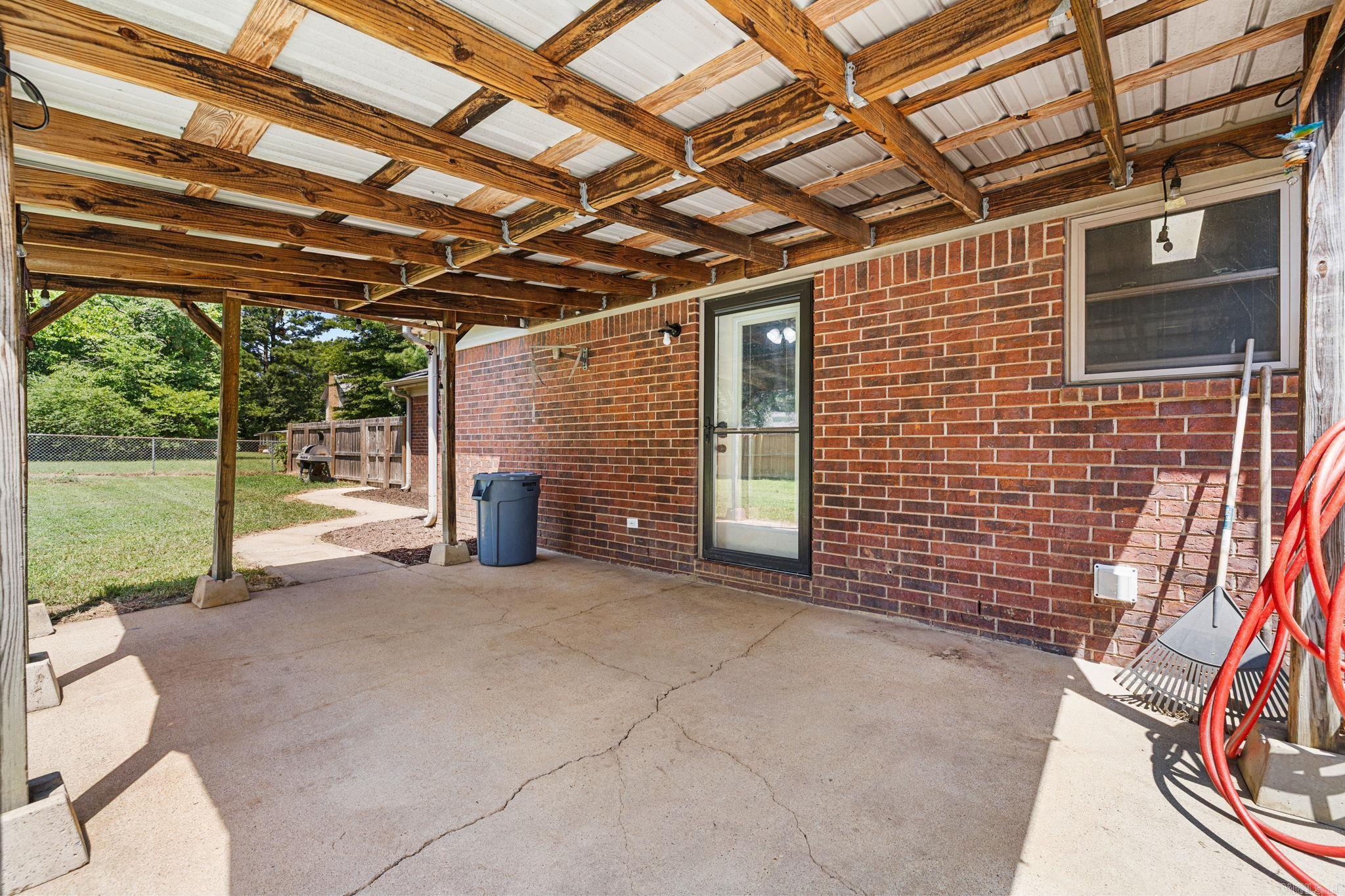 COUNTRY WOOD SUB UNIT - Residential
