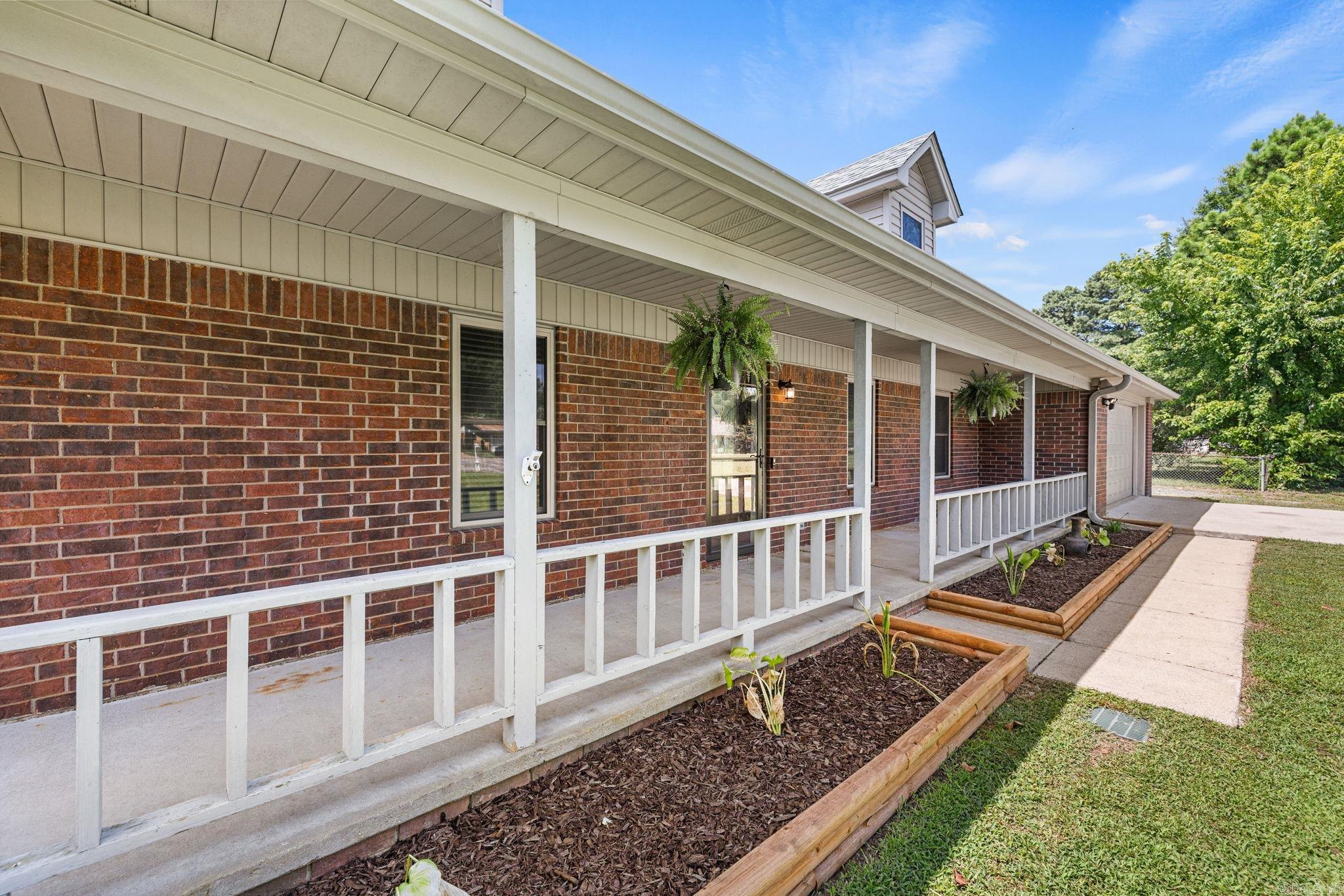 COUNTRY WOOD SUB UNIT - Residential