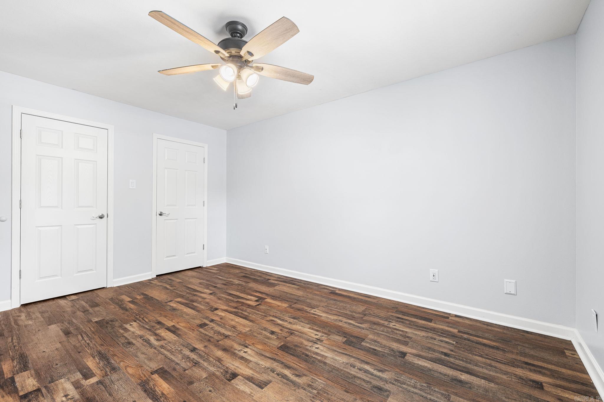 COUNTRY WOOD SUB UNIT - Residential