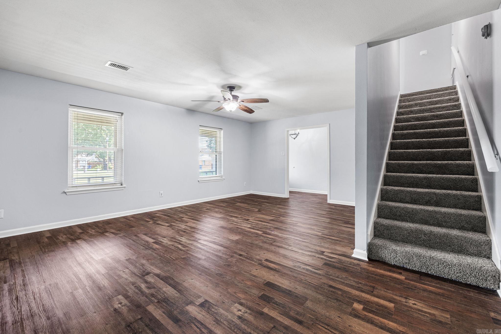 COUNTRY WOOD SUB UNIT - Residential