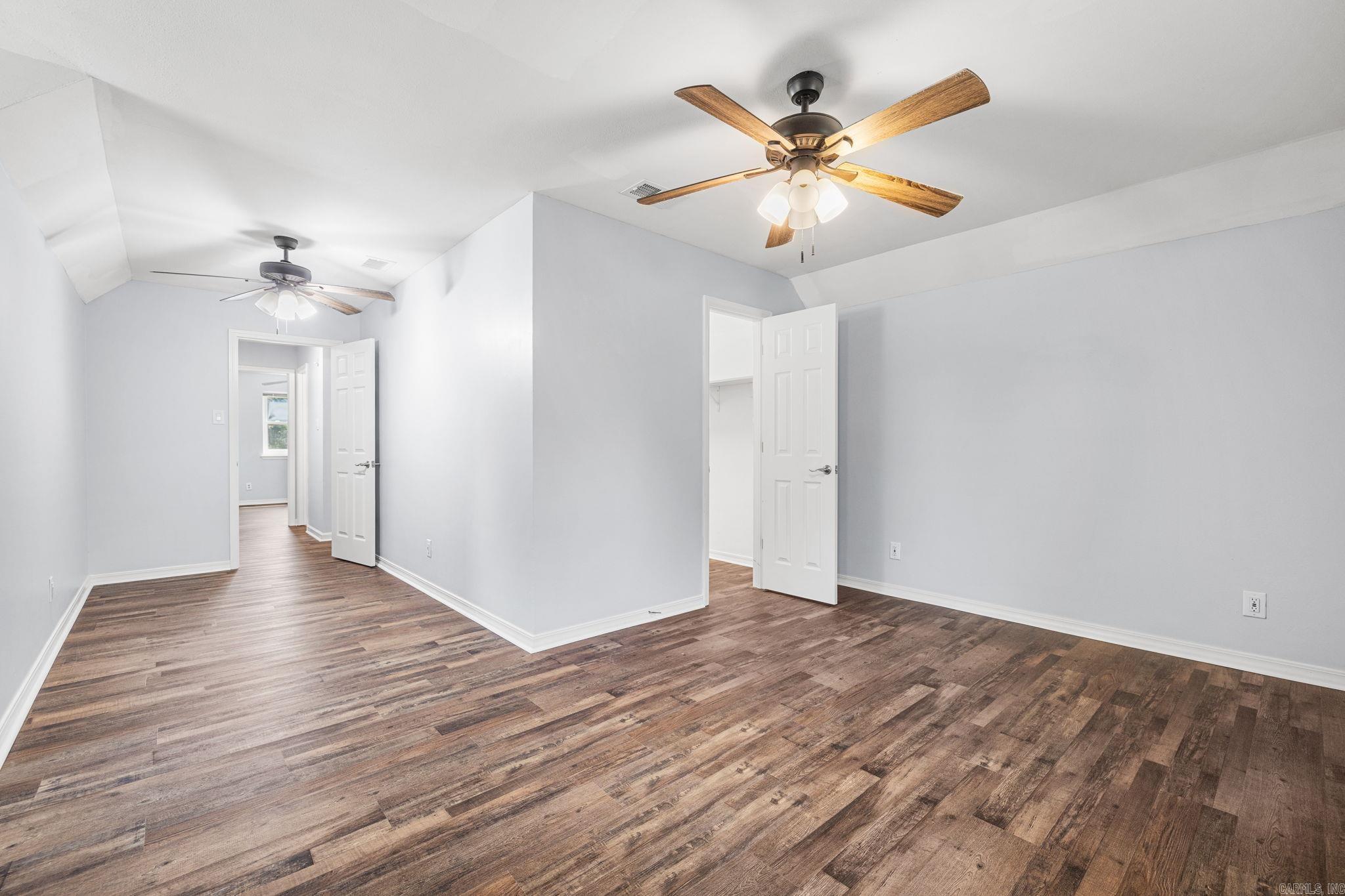 COUNTRY WOOD SUB UNIT - Residential