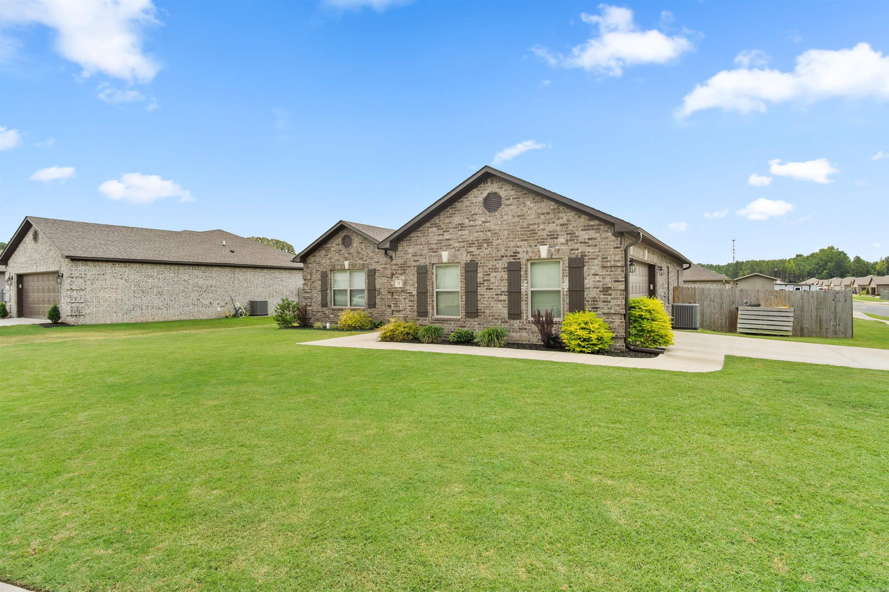 AUTUMN BROOKE - Residential