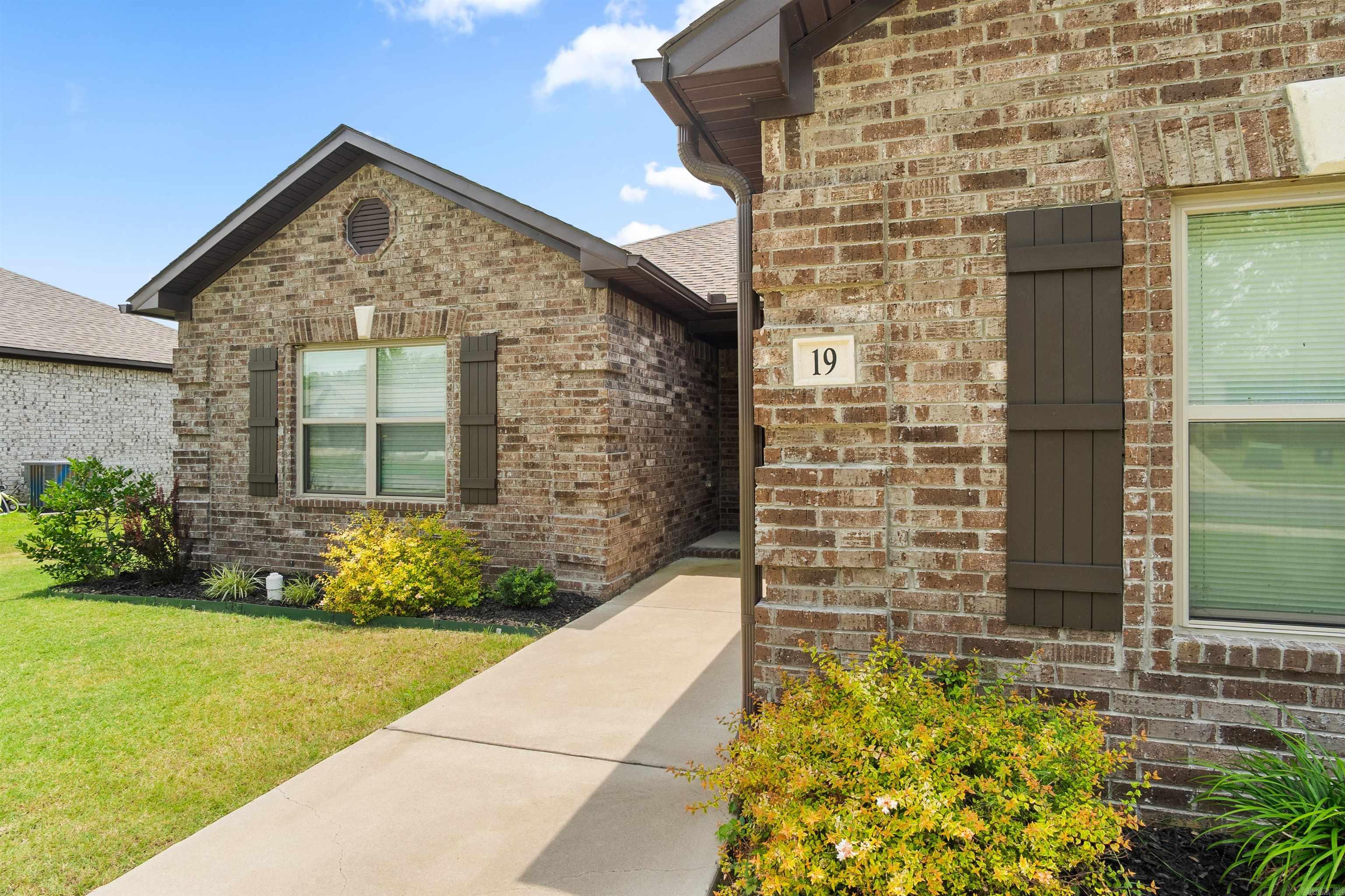 AUTUMN BROOKE - Residential
