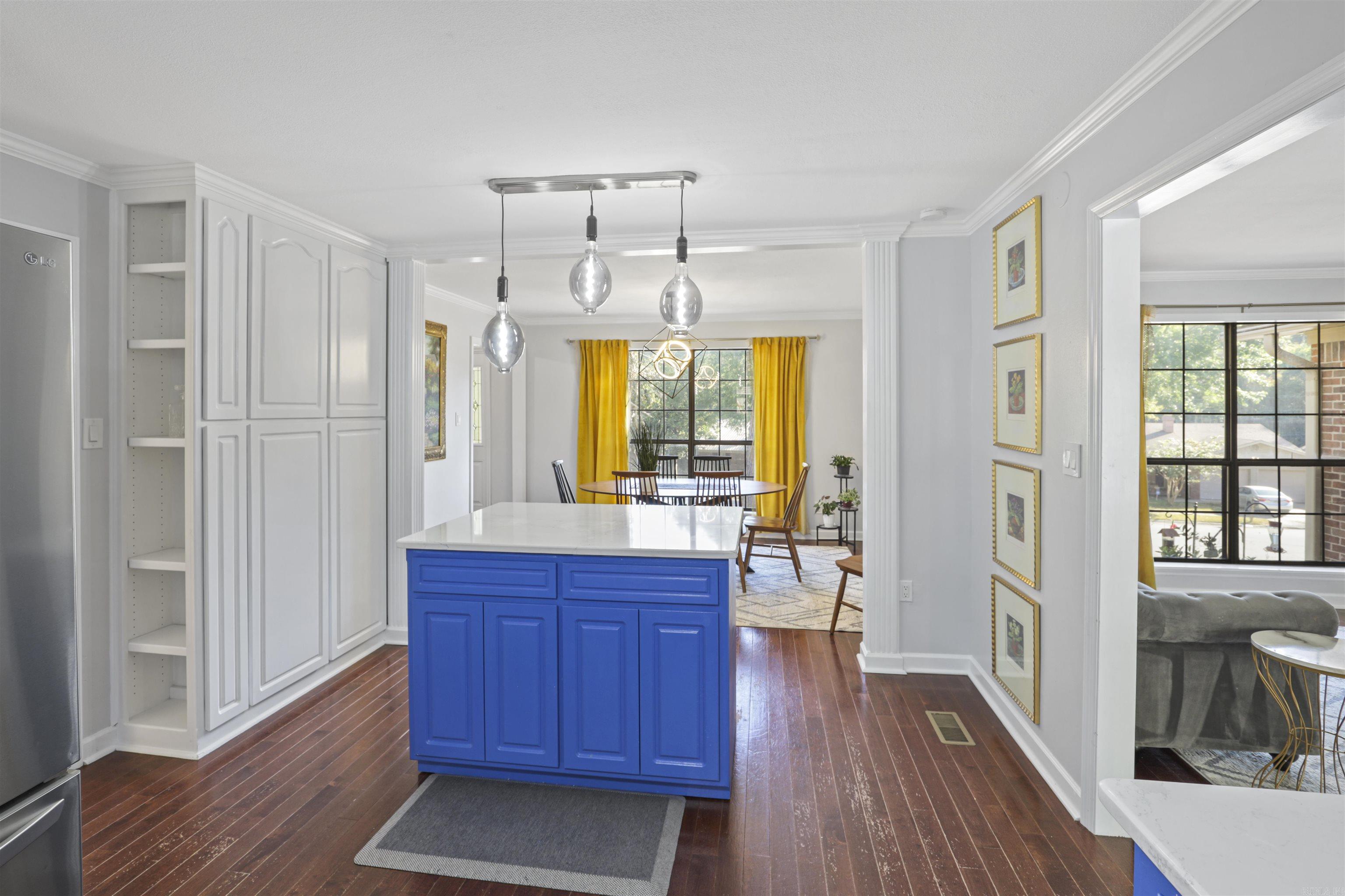 MARLOWE MANOR - Residential