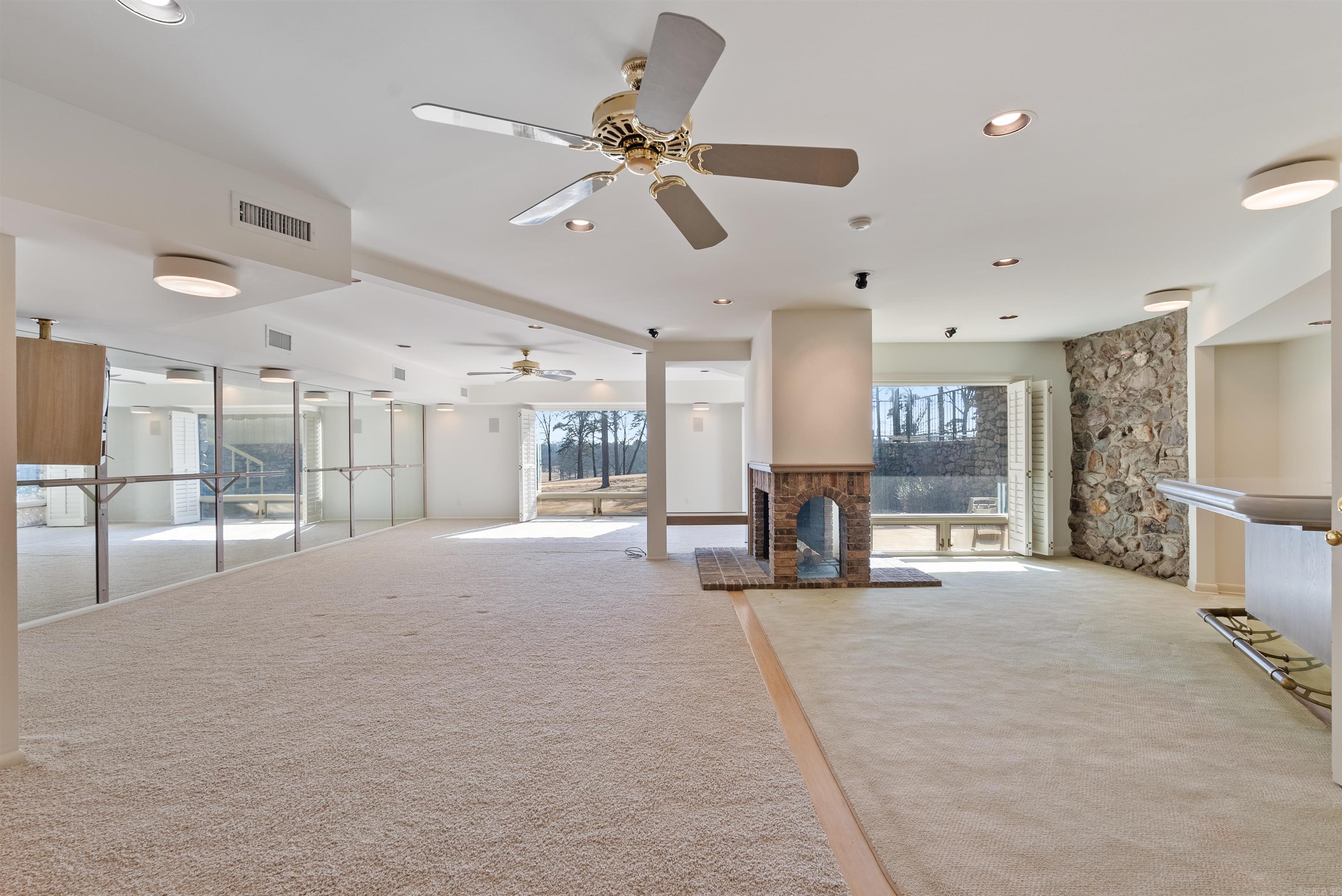 PLEASANT VALLEY - Residential