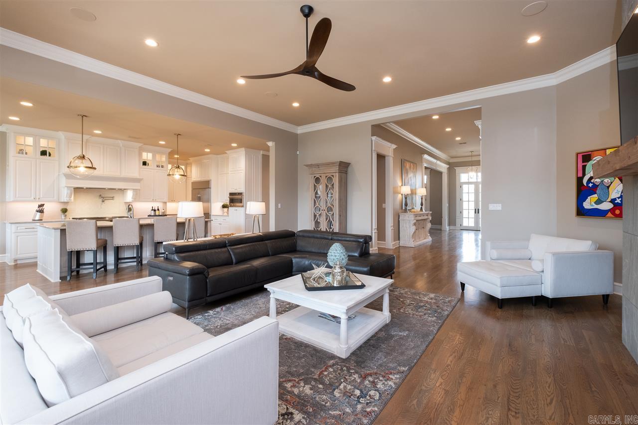 WOODLANDS EDGE - Residential
