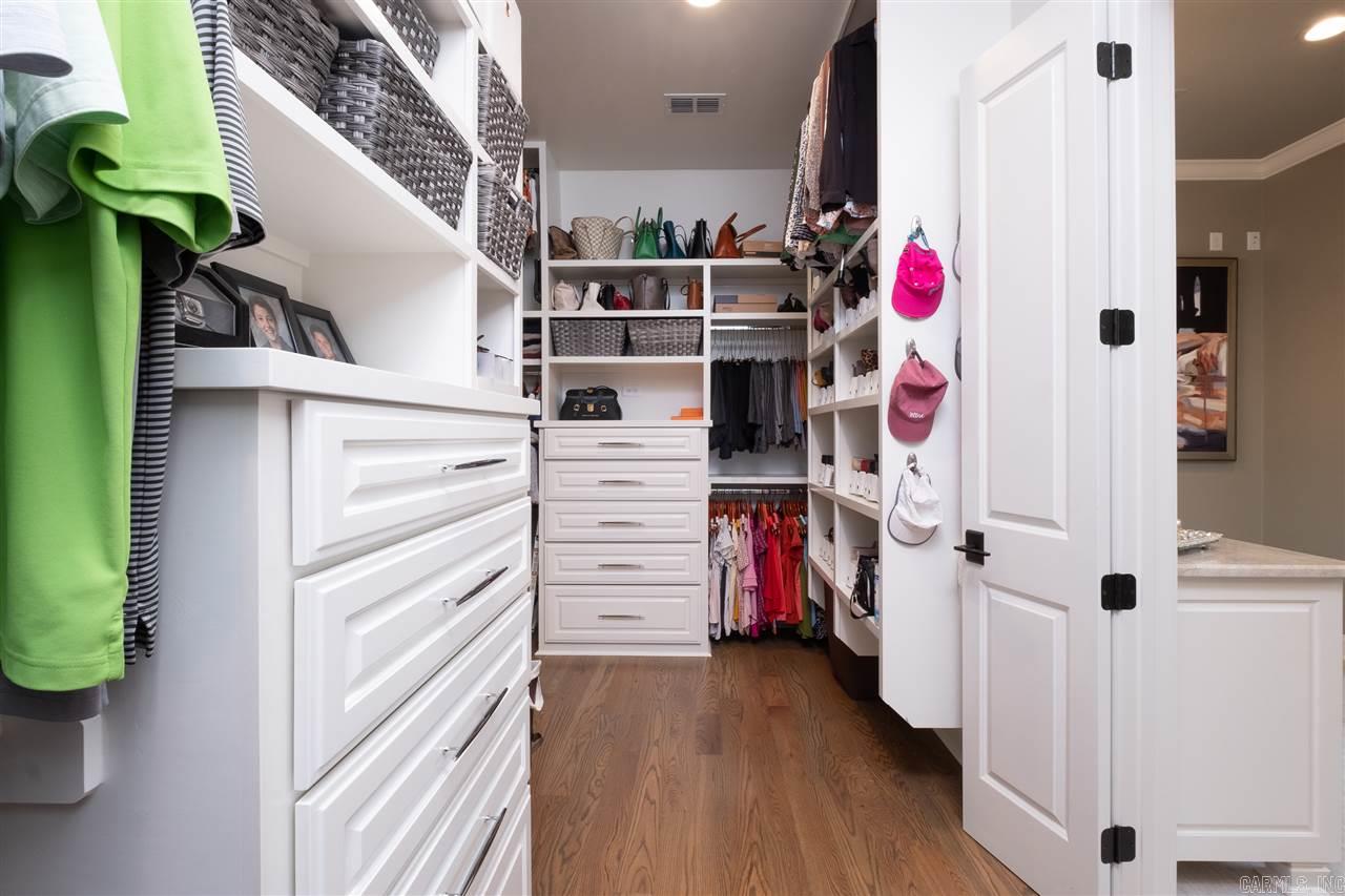 WOODLANDS EDGE - Residential