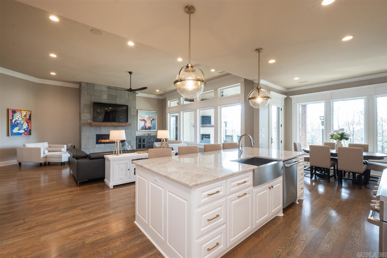 WOODLANDS EDGE - Residential