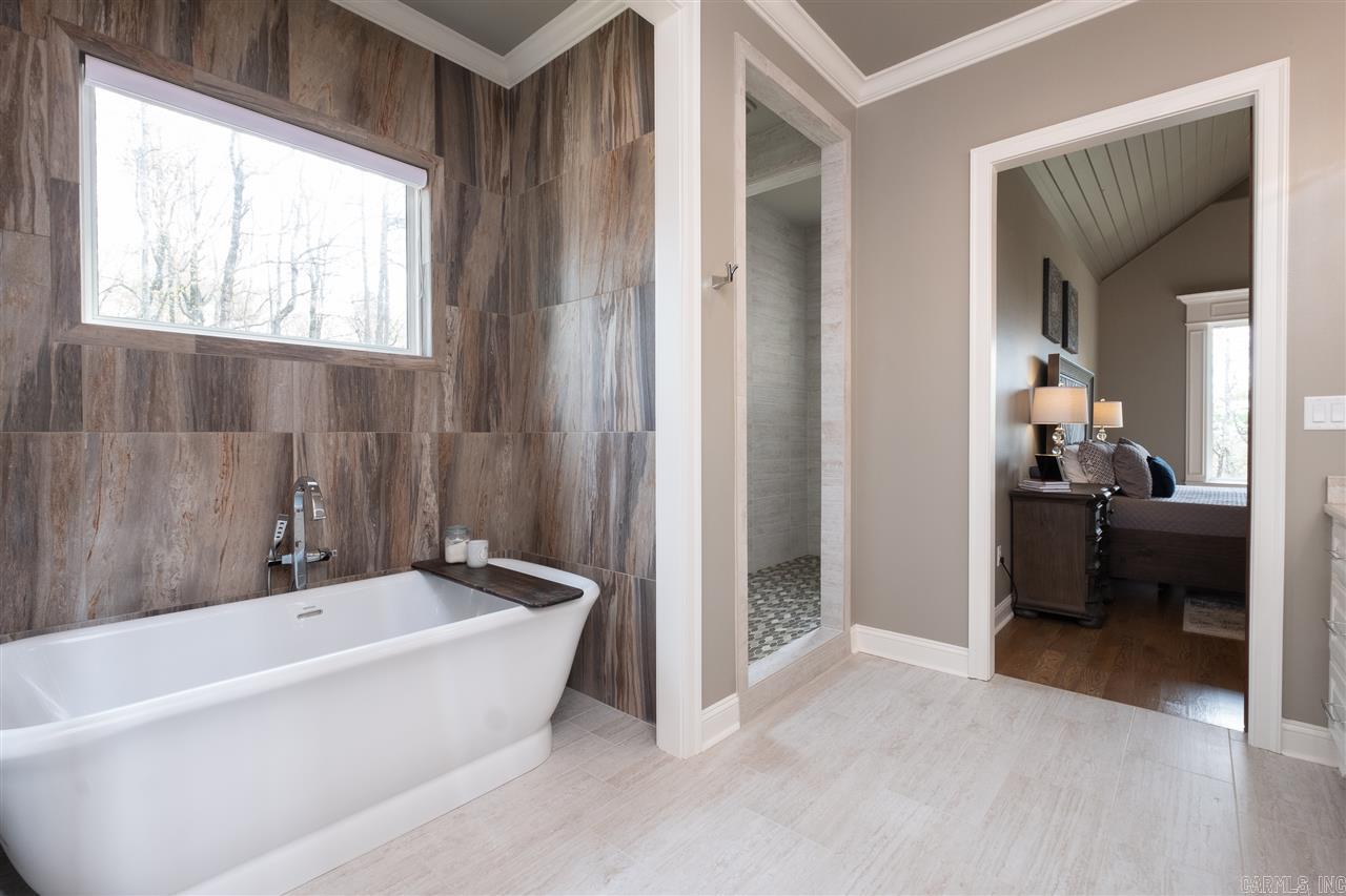 WOODLANDS EDGE - Residential