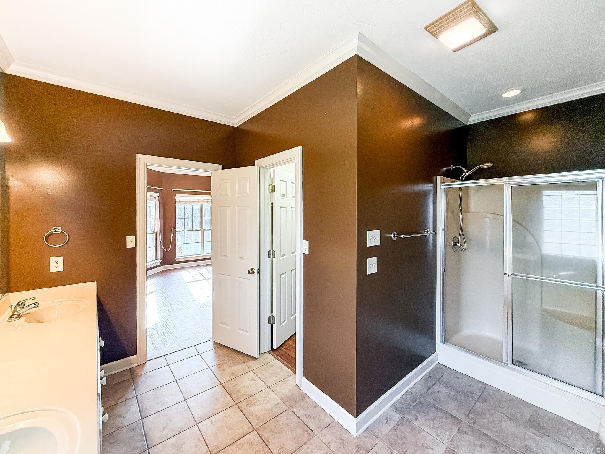 SOUTH WIND - Residential