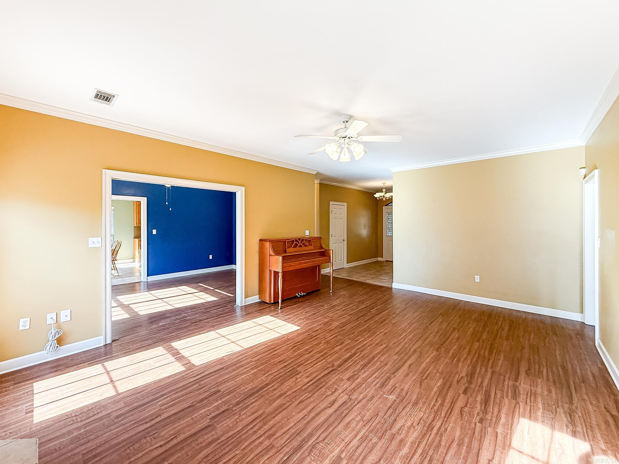 SOUTH WIND - Residential