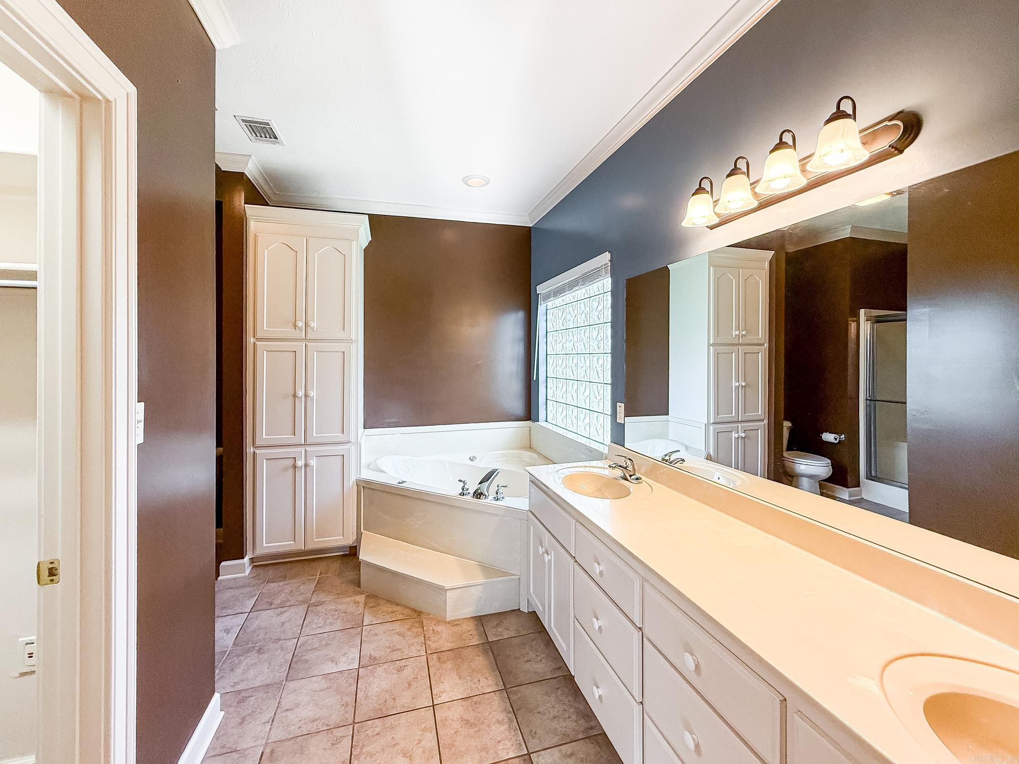 SOUTH WIND - Residential