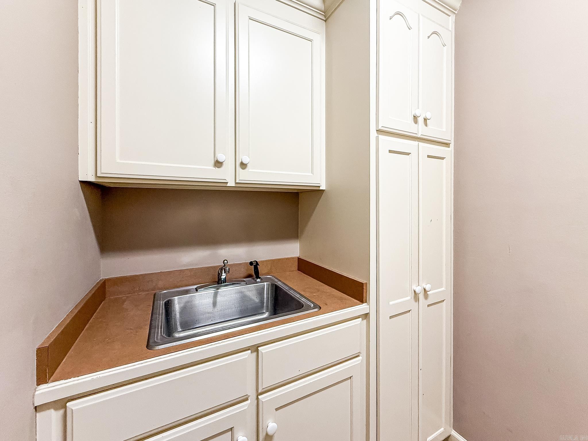 SOUTH WIND - Residential