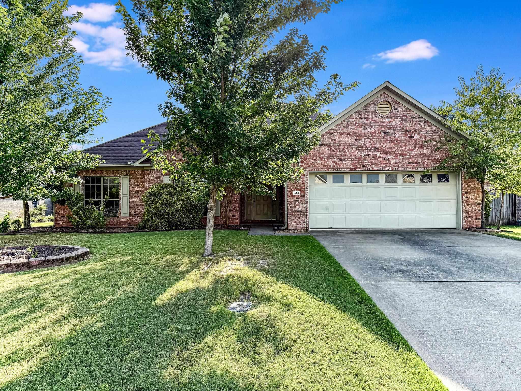 This could easily be four bedrooms.  fence 04/2025, garbage disposal 07/2024, washing machine 06/2023, microwave 05/2023, hot water heater 02/2020, roof 2016, hardwood floor 10/2016,