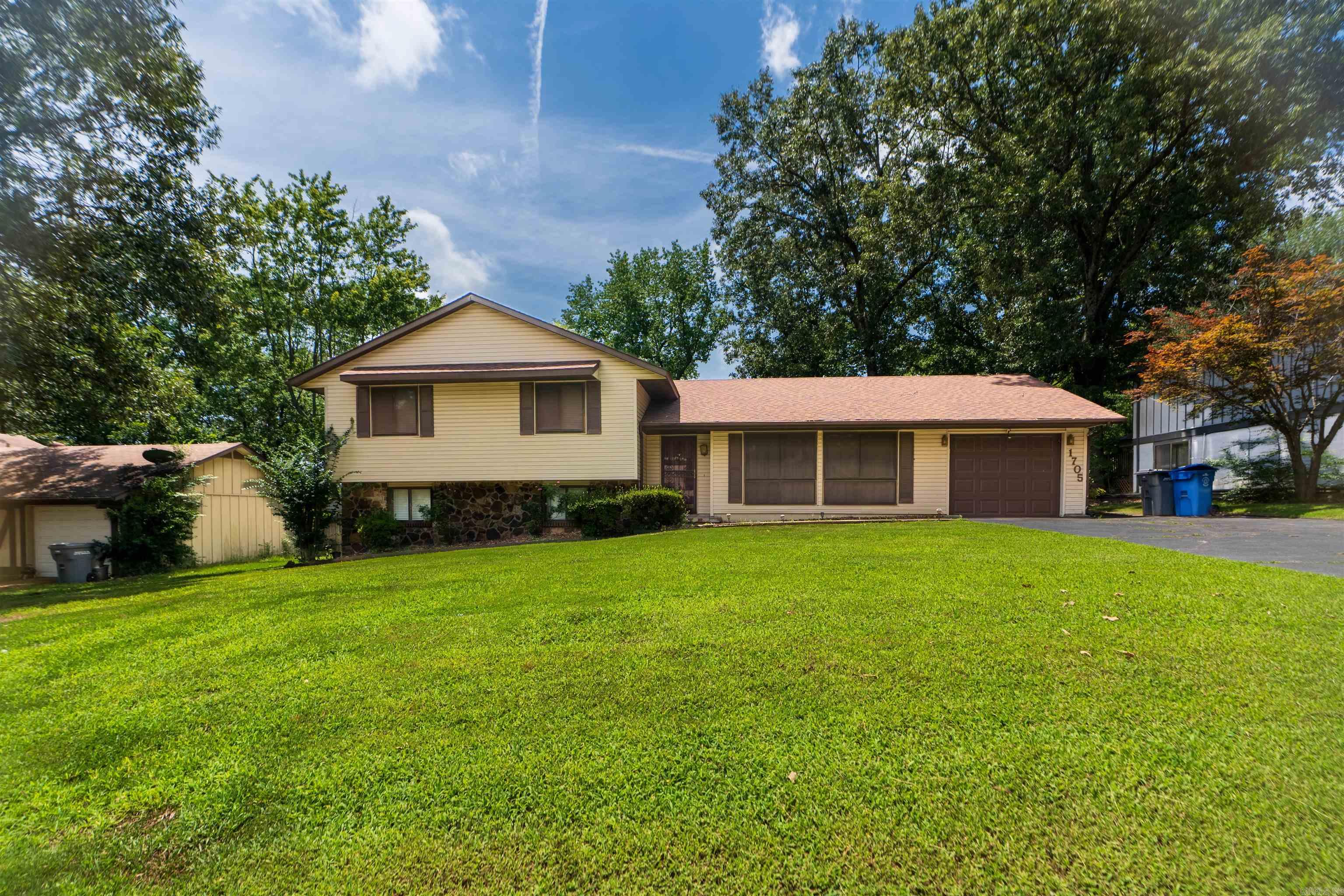 BRIARWOOD - Residential