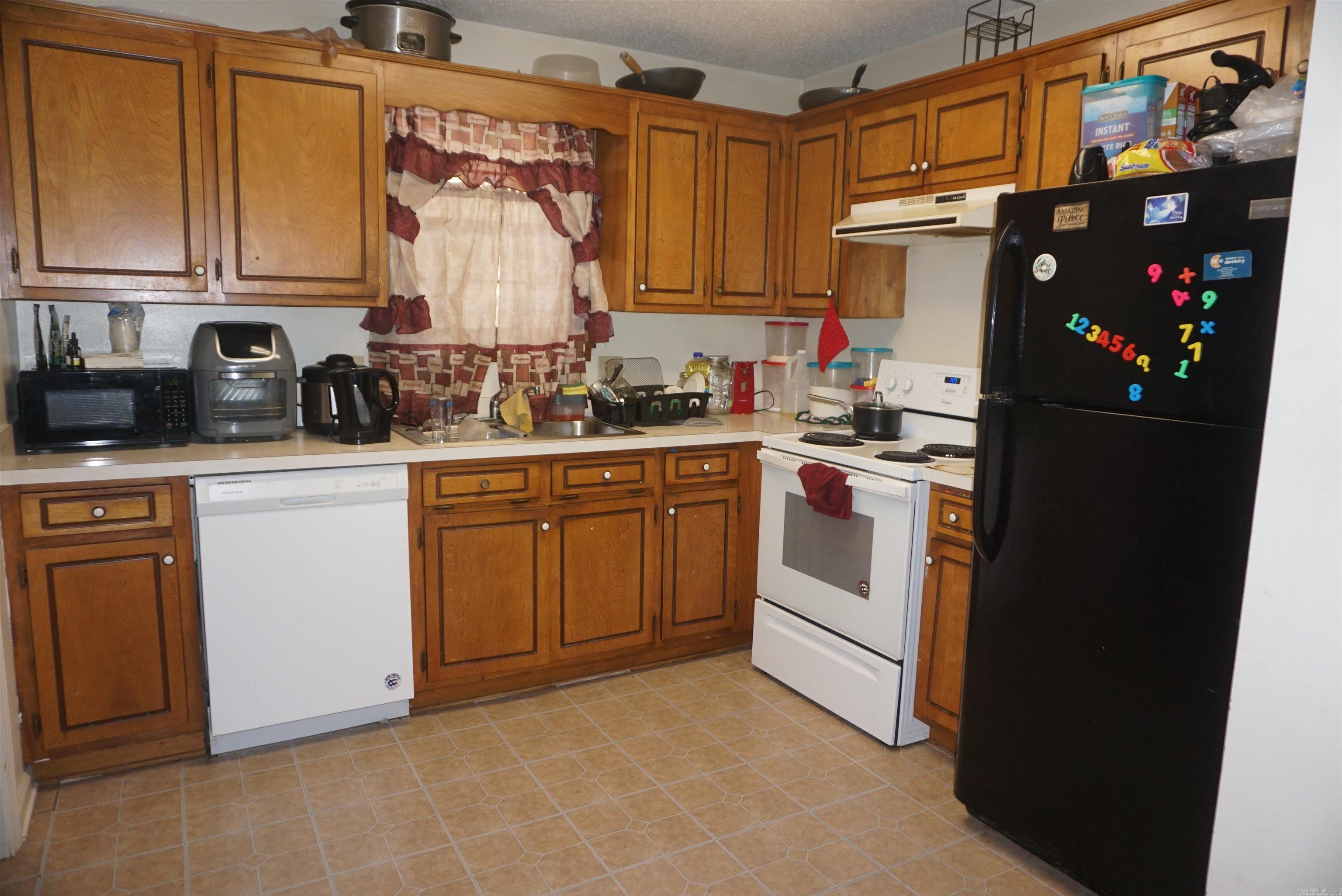 HARTWELL PLACE - Residential