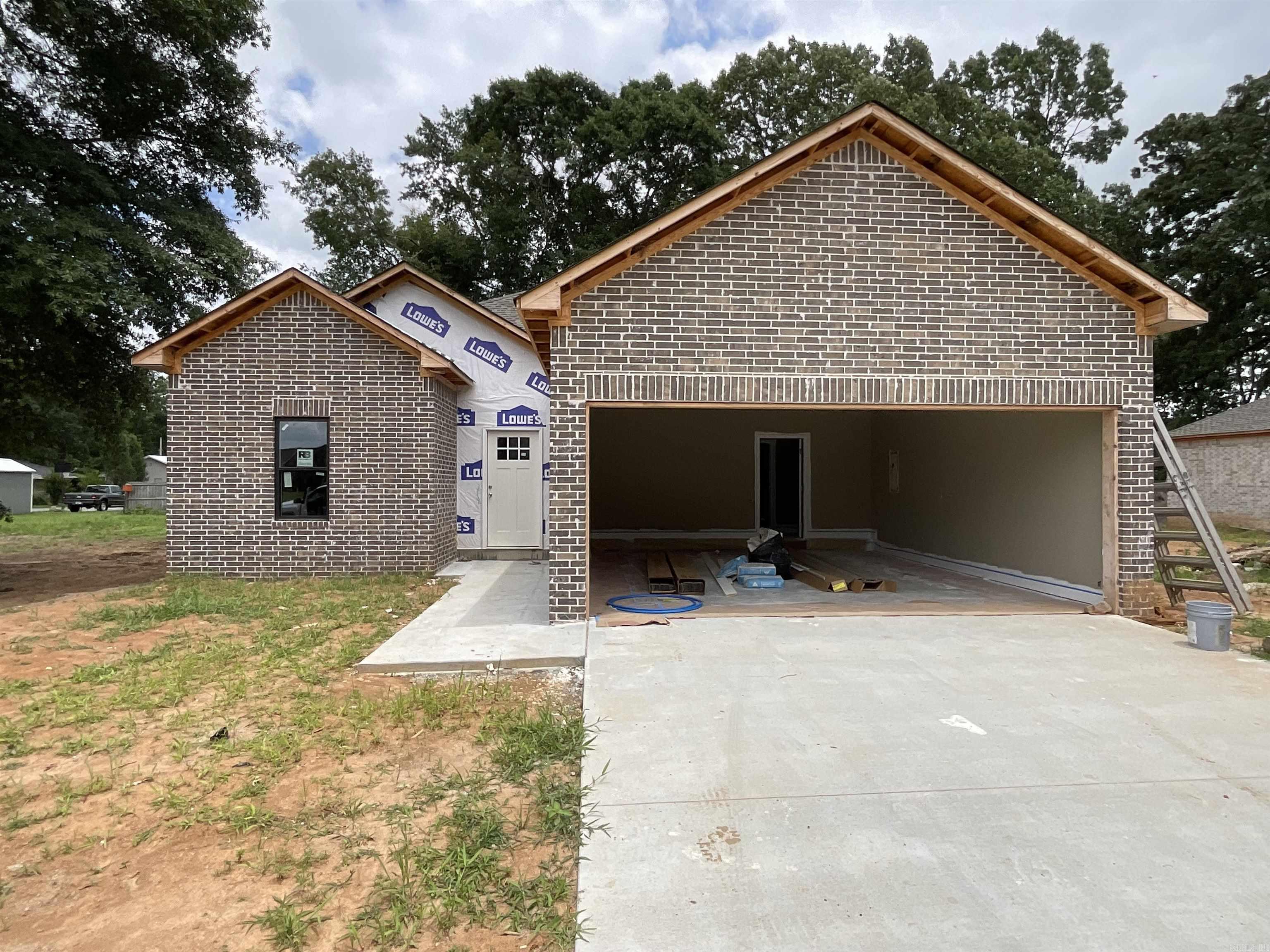 MCGEE MEADOWS - Residential